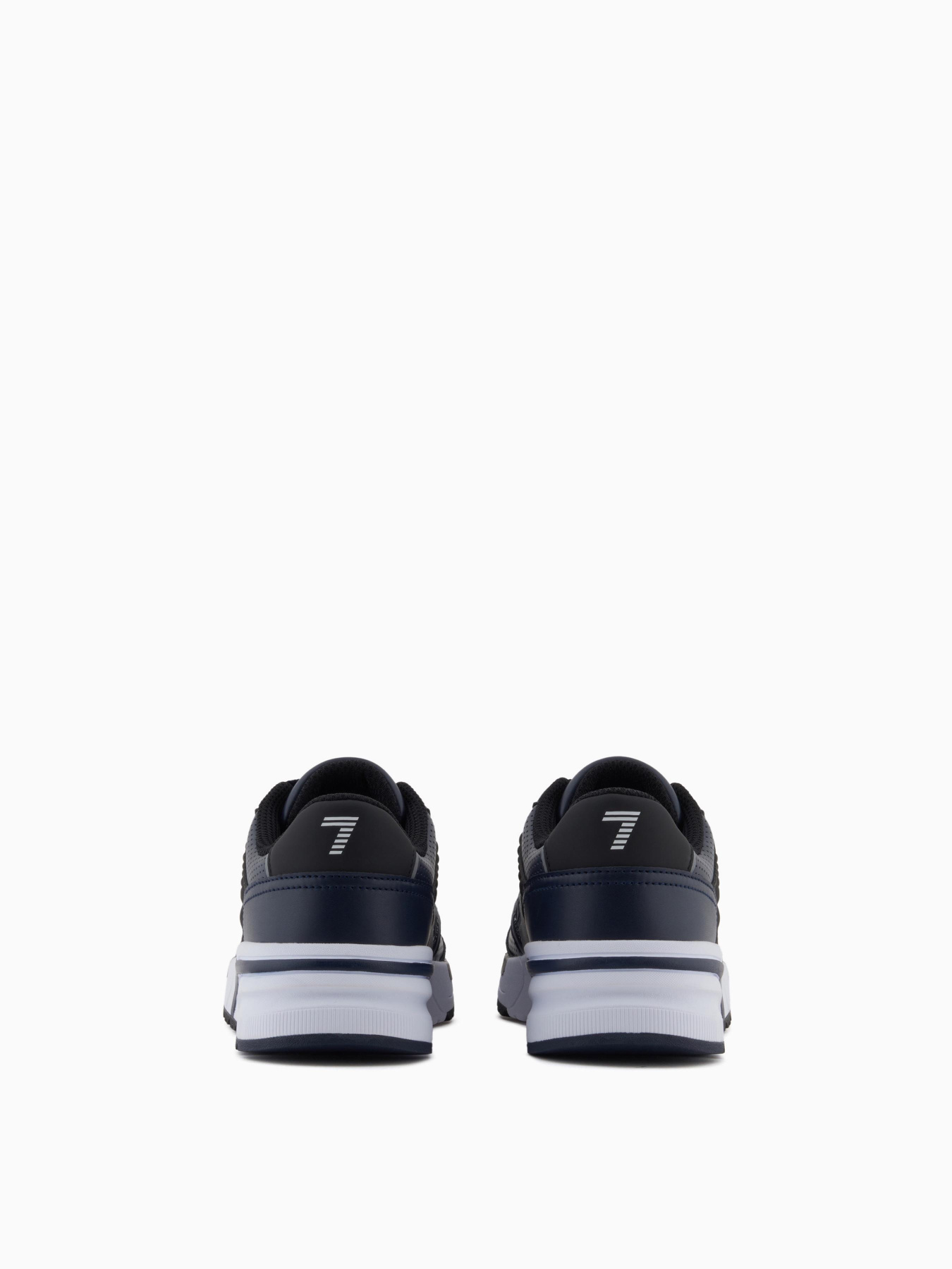 Кросівки повсякденні EA7 модель 7X000360-AF19082-MZ169 Кросівки повсякденні EA7 модель 7X000360-AF19082-MZ169 Фото