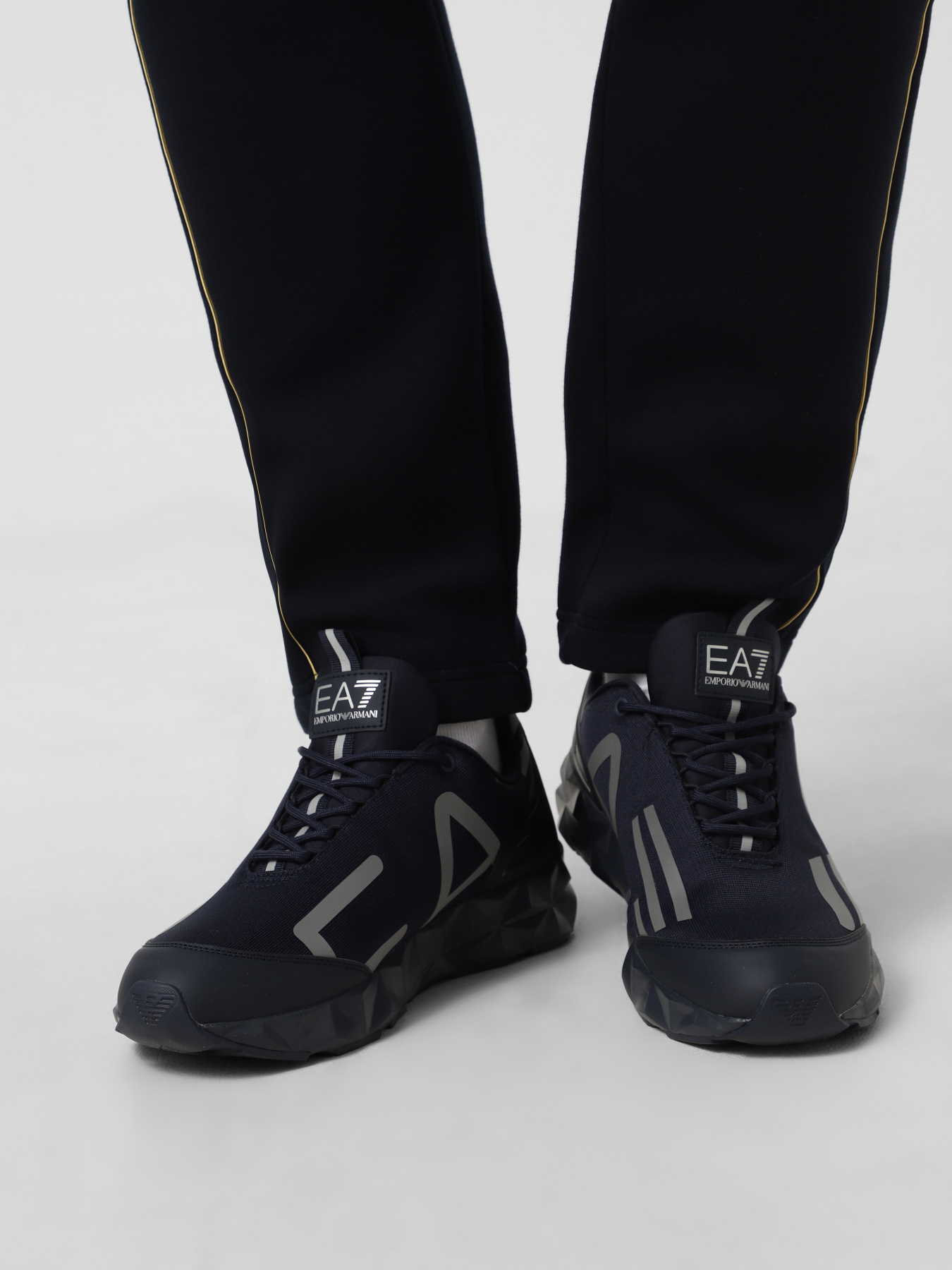 Кросівки повсякденні EA7 модель X8X217-XK433-MB302 Кросівки повсякденні EA7 модель X8X217-XK433-MB302 Фото