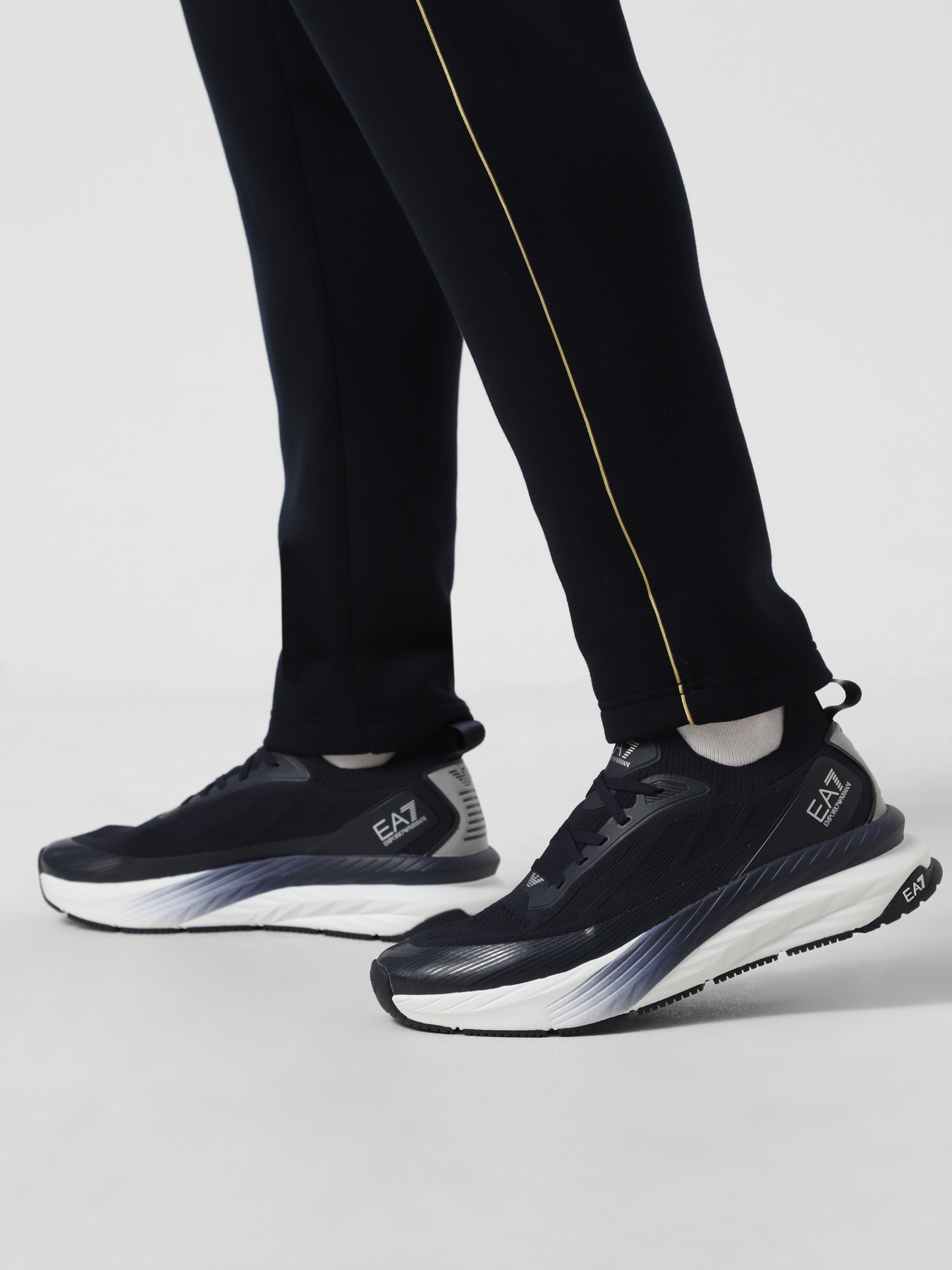 Кроссовки повседневные EA7 модель 7X000343-AF18639-MB302 Фото