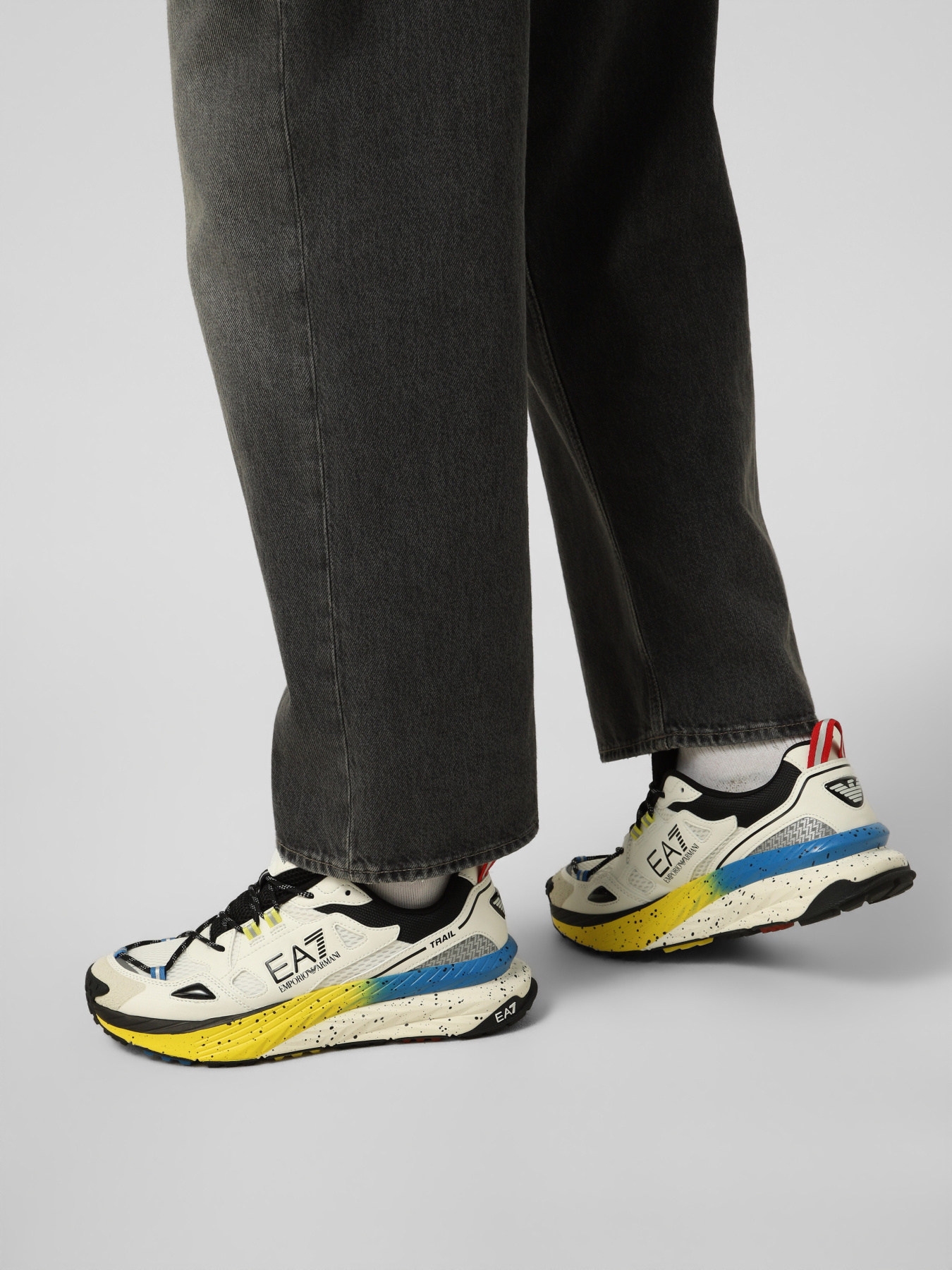 Кроссовки для спорта EA7 модель 7X000602-AF10181-MZ701 Кроссовки для спорта EA7 модель 7X000602-AF10181-MZ701 Фото