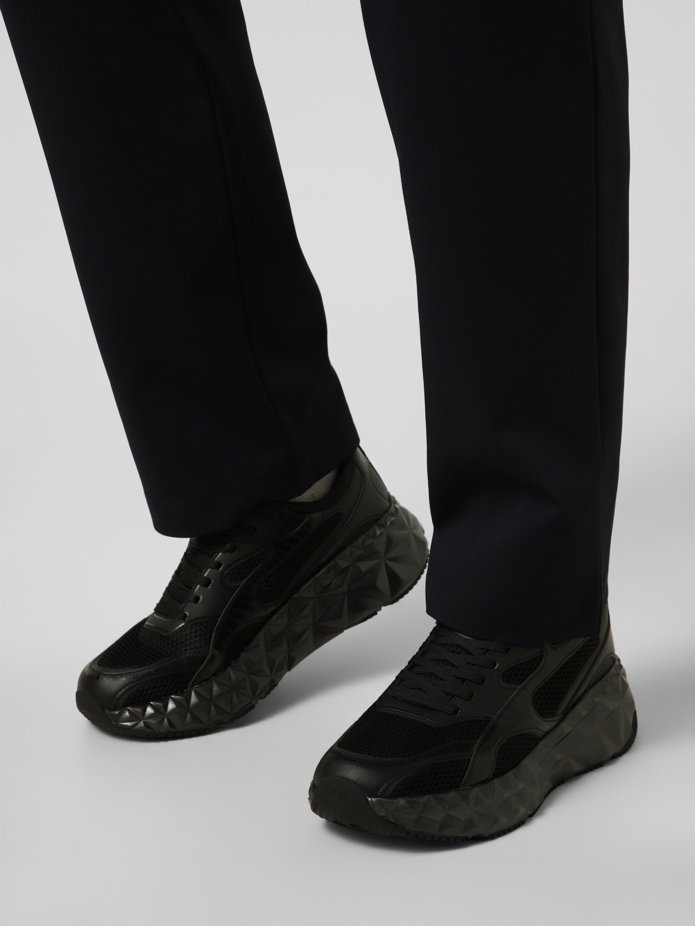 Кросівки повсякденні EA7 модель X8X238-XK431-MC076 Кросівки повсякденні EA7 модель X8X238-XK431-MC076 Фото