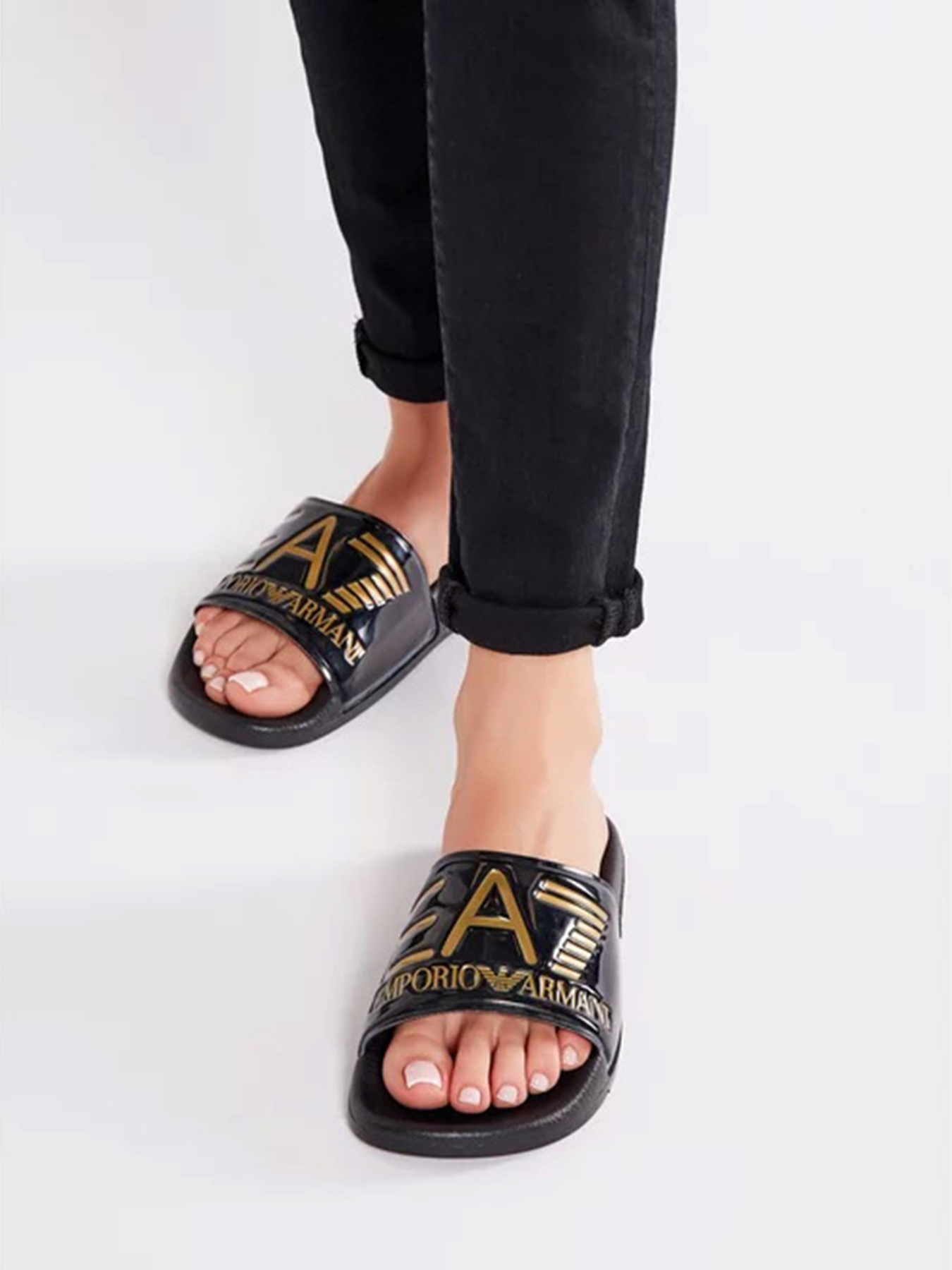 Шлепанцы EA7 модель XCP001-XCC22-M631 Фото