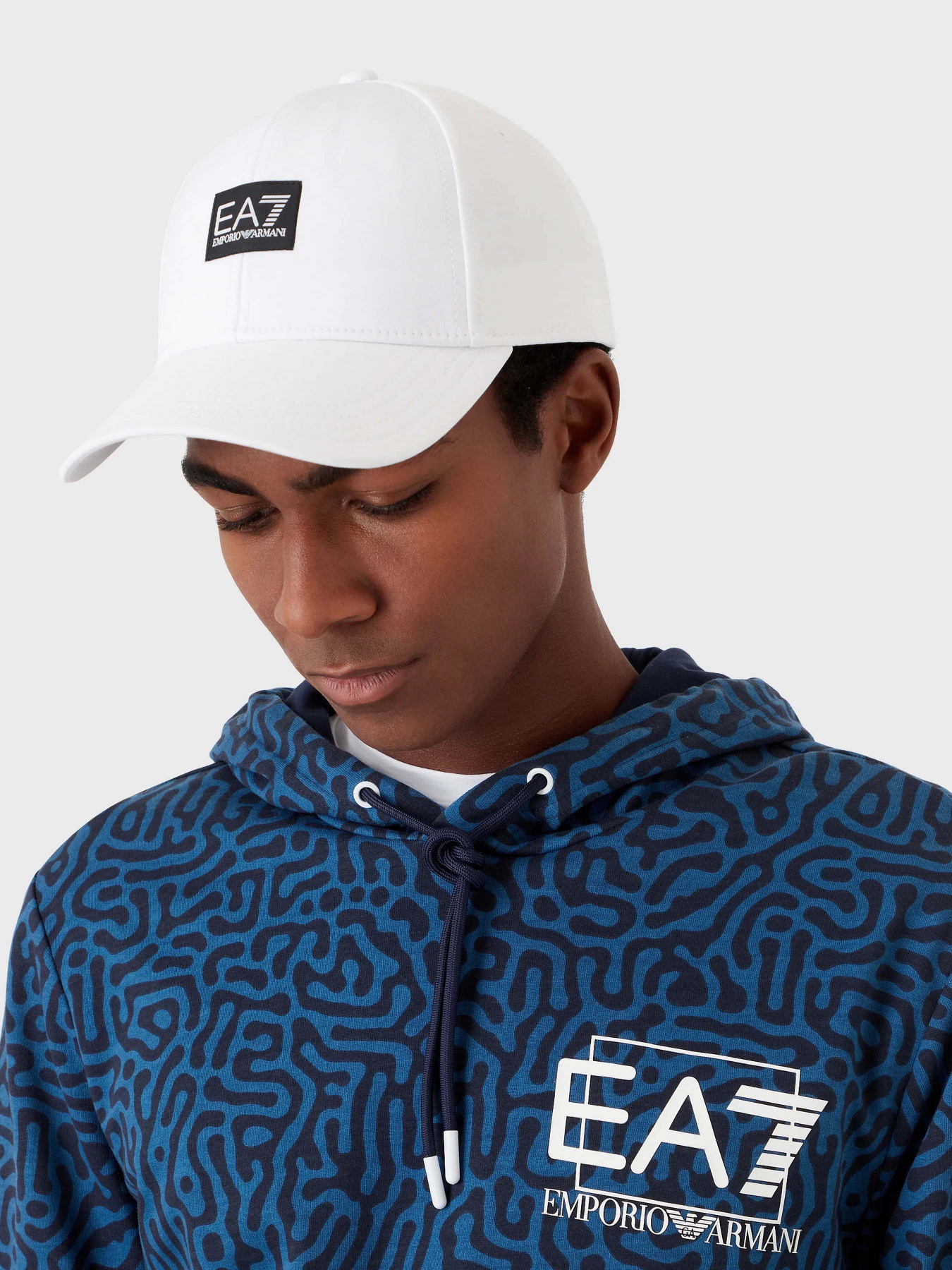 Кепка EA7 модель 244202-3R100-00010 Фото