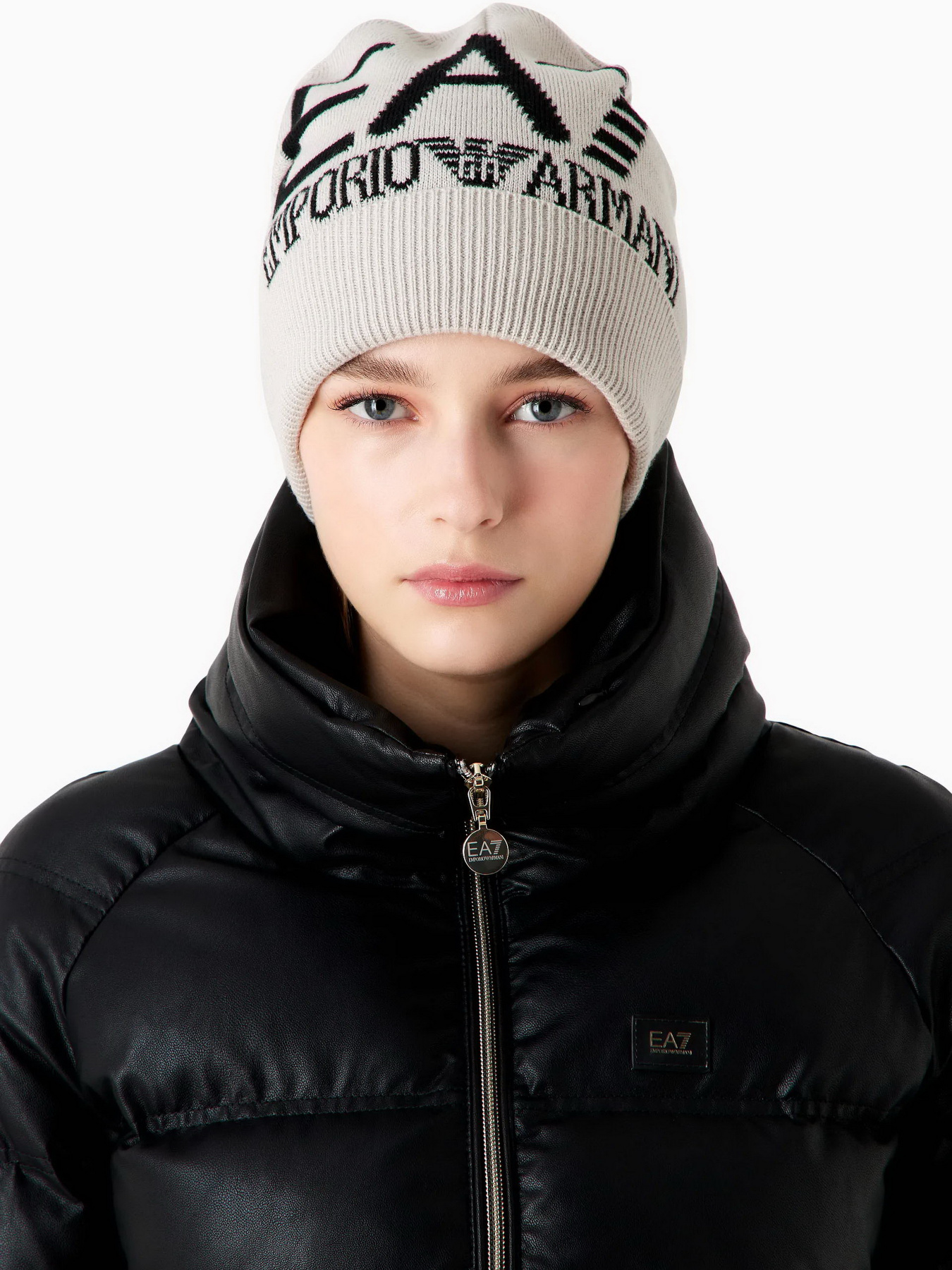 Шапка EA7 Visibility модель 240127-CC200-04513 Шапка EA7 Visibility модель 240127-CC200-04513 Фото