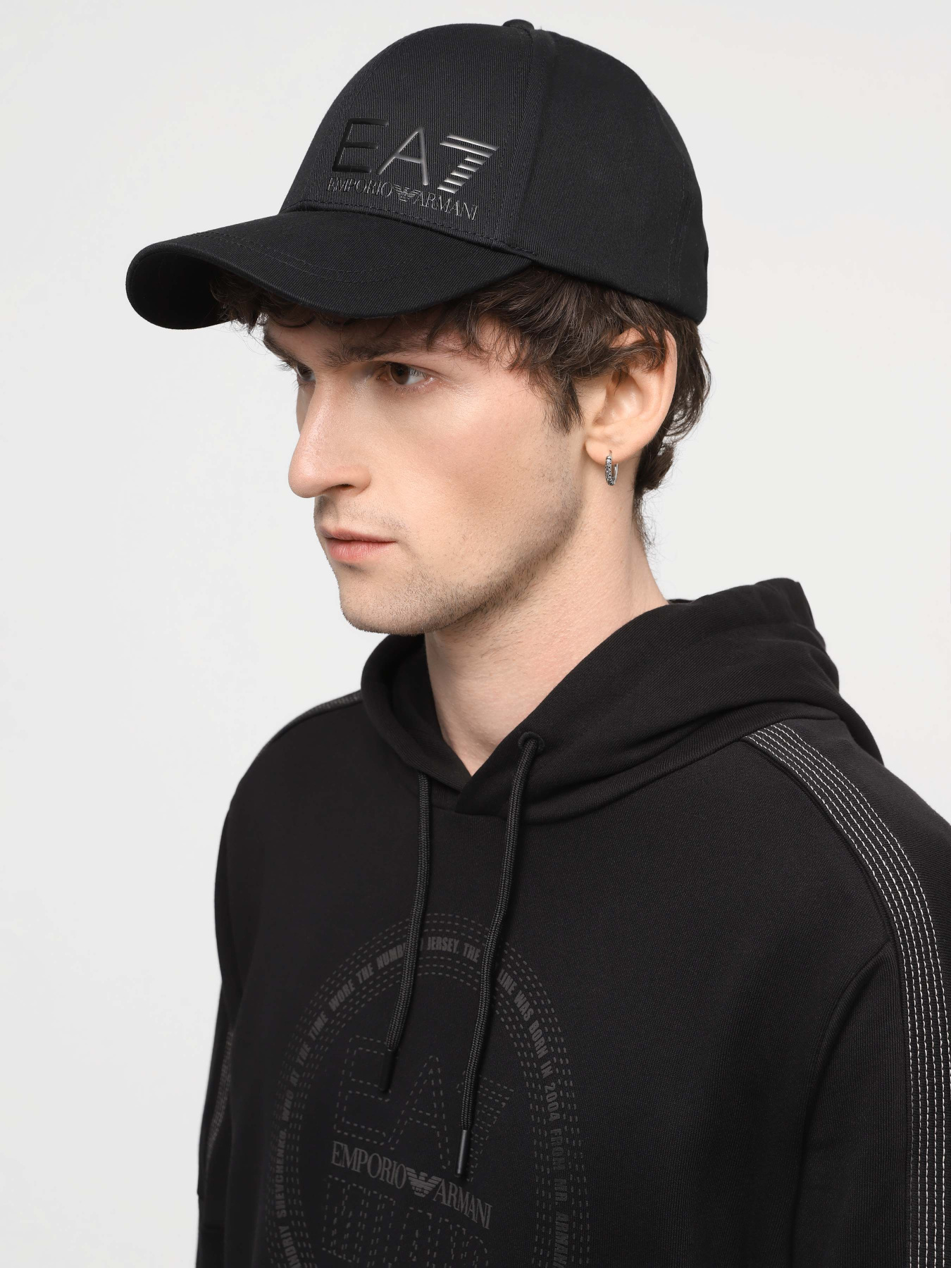Кепка EA7 модель 247088-CC010-28421 Фото