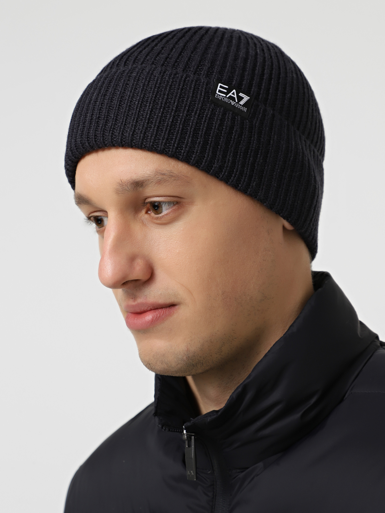 Шапка EA7 модель 7X000312-AF18469-UB102 Шапка EA7 модель 7X000312-AF18469-UB102 Фото