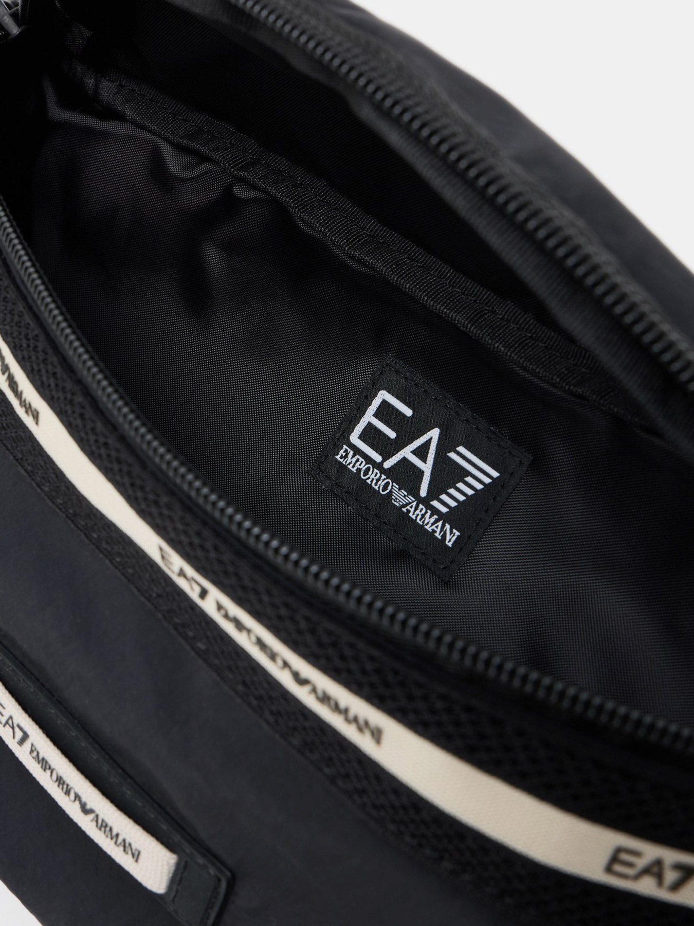 Поясна сумка EA7 модель 7X000637-AF23098-UC001 Поясна сумка EA7 модель 7X000637-AF23098-UC001 Фото