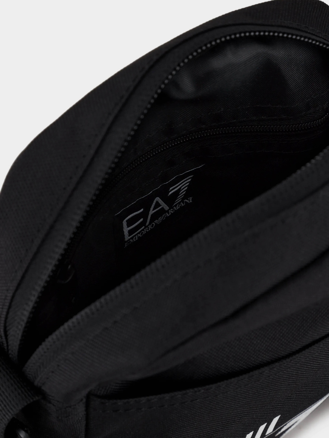 Мессенджер EA7 Core модель 245086-CC940-02021 Фото