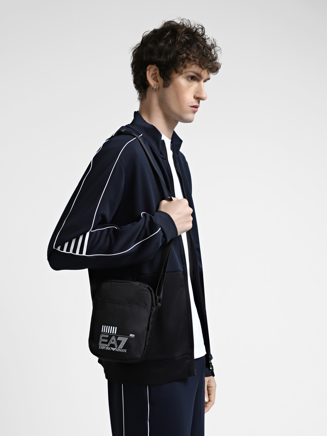 Мессенджер EA7 Core модель 245086-CC940-02021 Фото