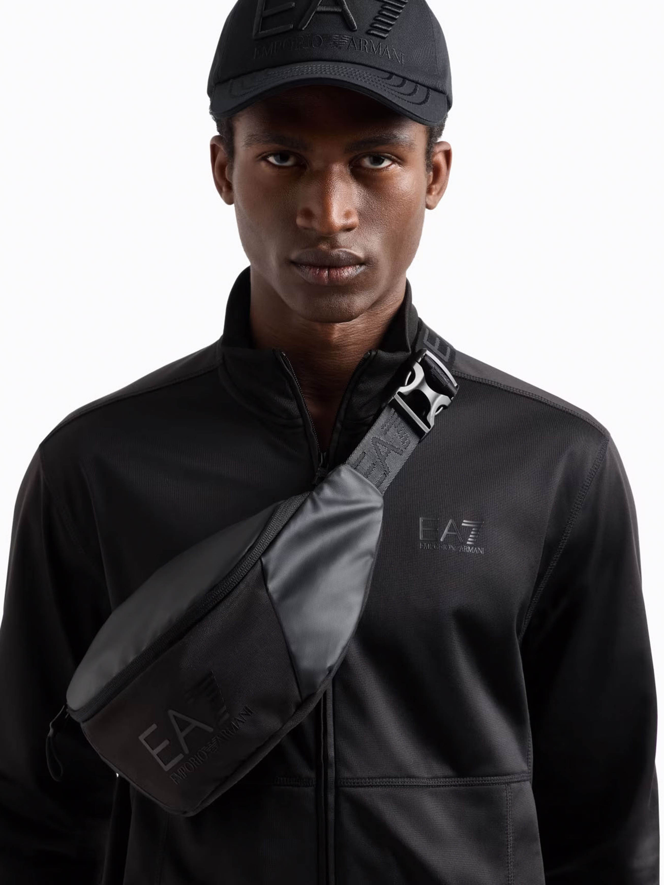 Поясна сумка EA7 модель 7X000073-AF13820-UC001 Фото