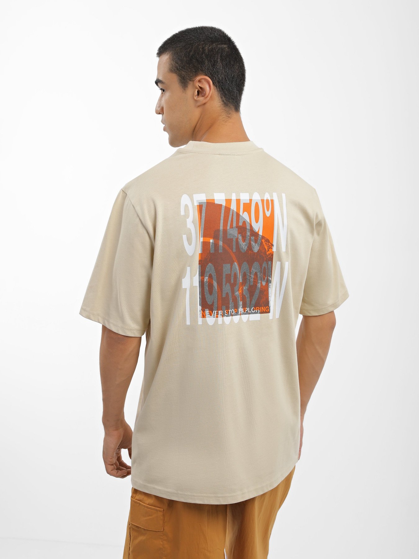 Футболка The North Face Graphic Tee Box Fit модель NF0A85353X41 Фото