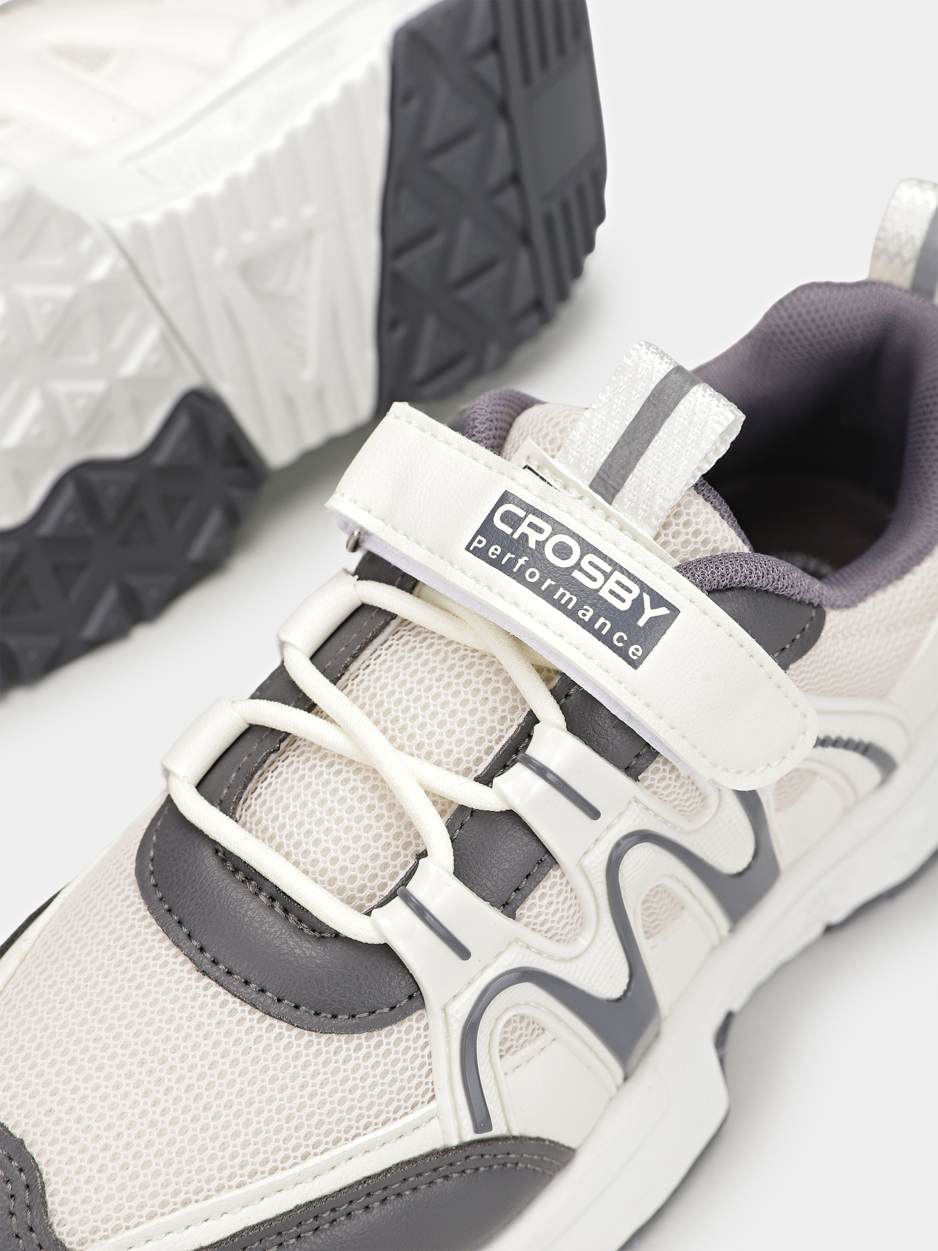 Кросівки повсякденні Crosby модель 257104/01-02W Фото