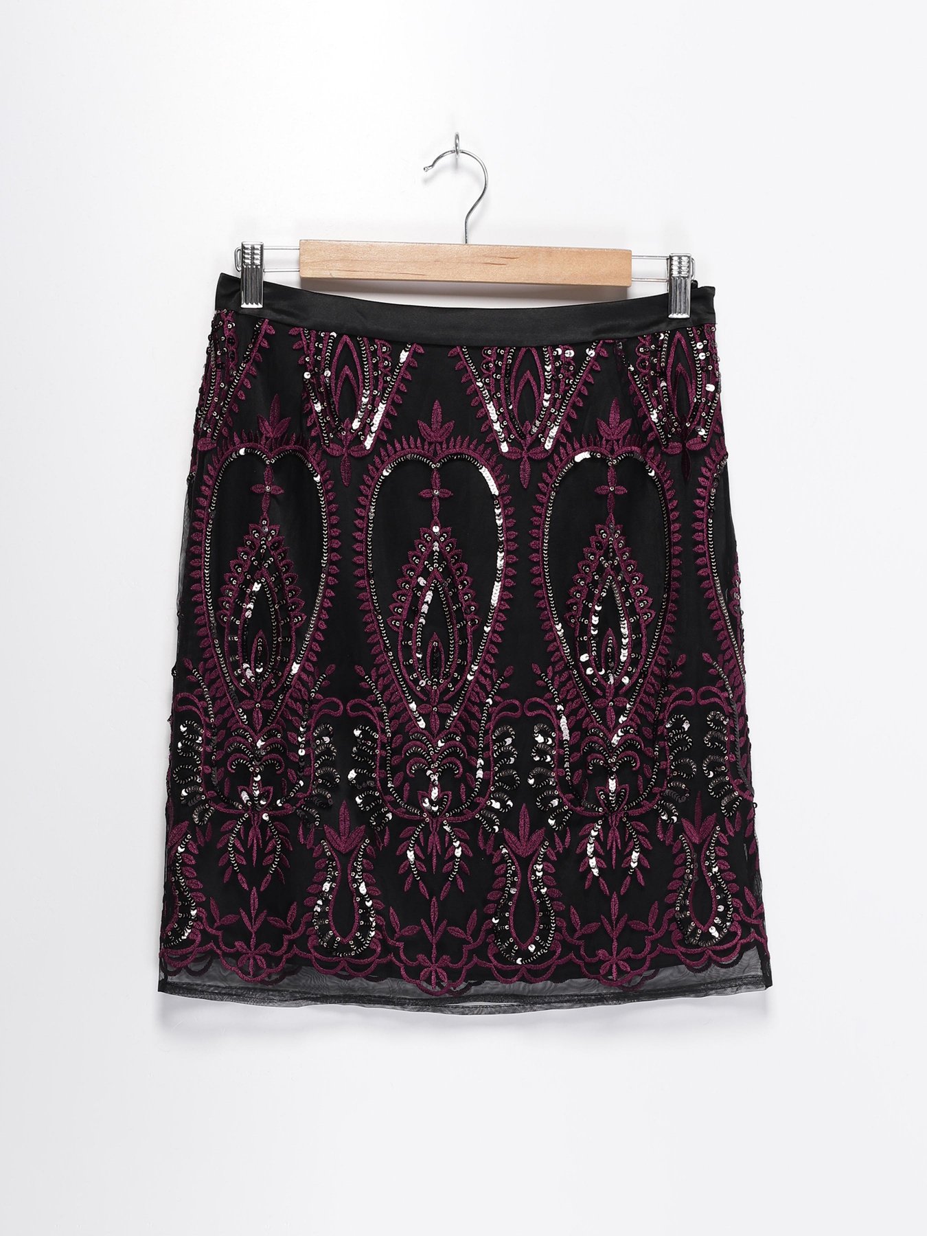 Юбка мини S.Oliver модель 11811785580_чорний з фіолетовим Фото