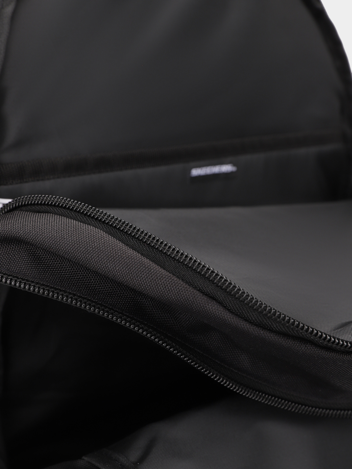 Повсякденний рюкзак Skechers Essential 21L модель SKCH8442 BKW Повсякденний рюкзак Skechers Essential 21L модель SKCH8442 BKW Фото