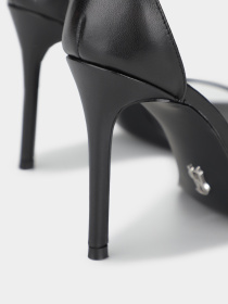 Босоножки Steve Madden модель SM11002956 BLACK LEATHER Фото