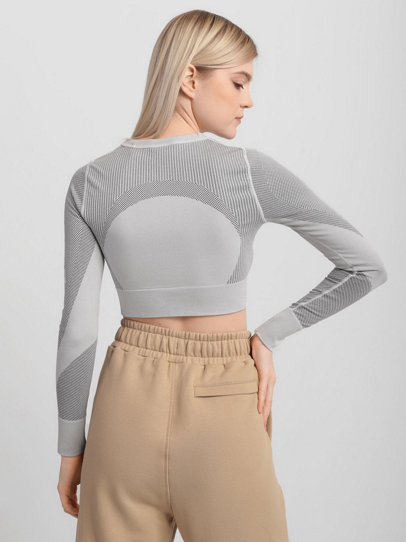 Топ PUMA SEAMLESS LONG SLEEVE FITTED модель 52102972 Фото