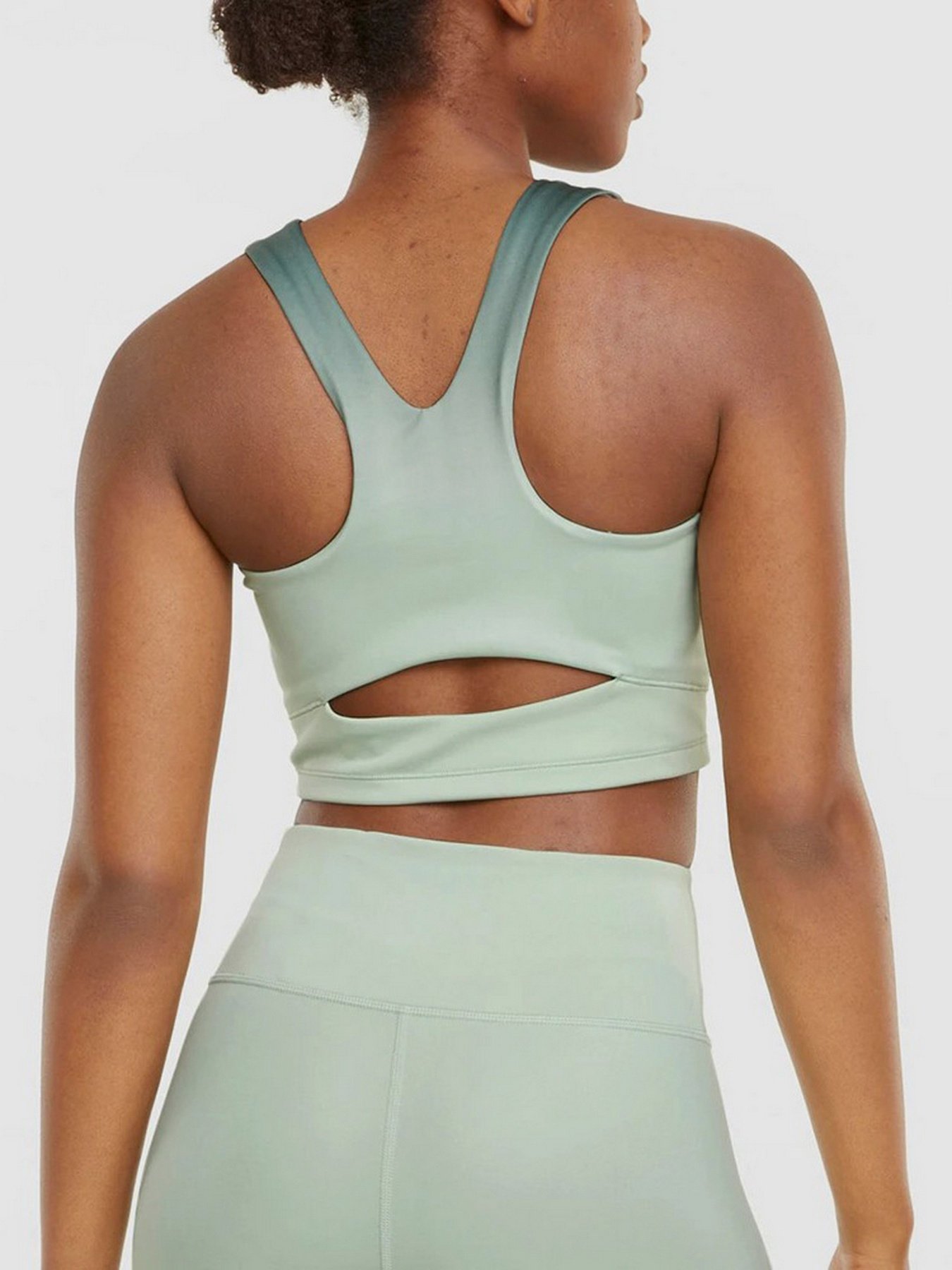 Топ PUMA Jolin Tsai Advertising Voice модель 52106177 Фото