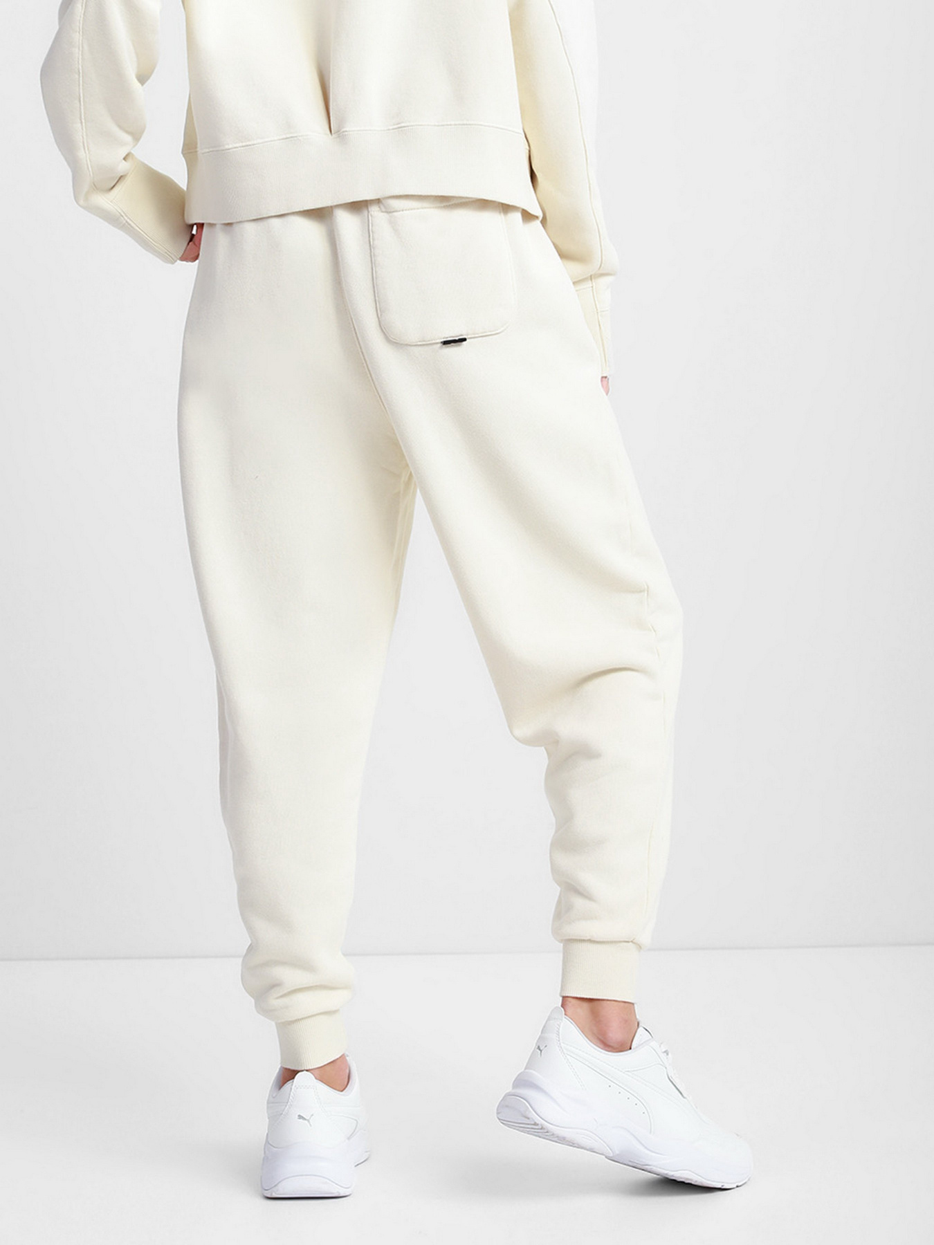 Штаны спортивные PUMA Infuse Sweat Pants модель 53193073 Фото