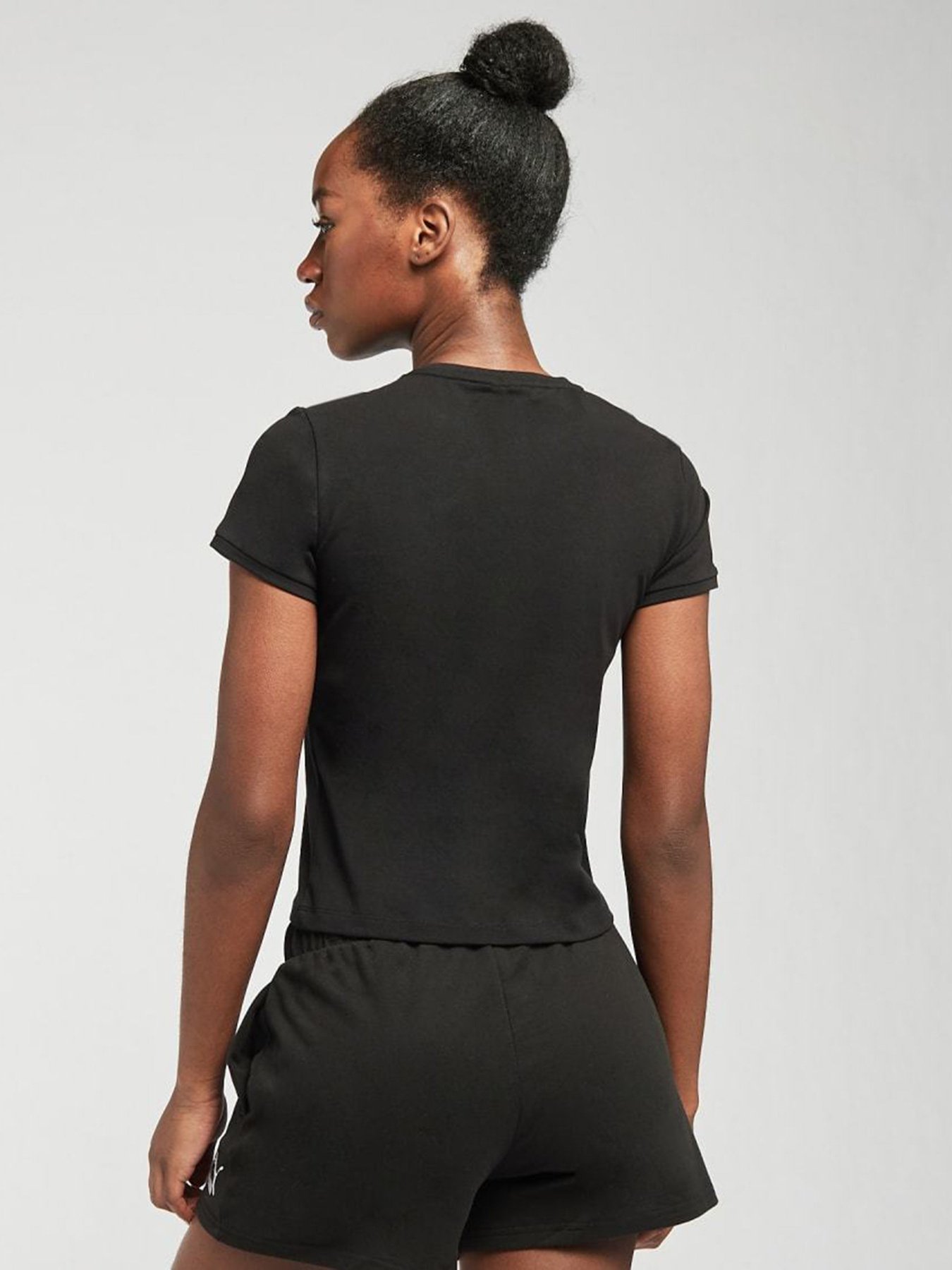 Футболка PUMA Classics модель 59957751 Футболка PUMA Classics модель 59957751 Фото