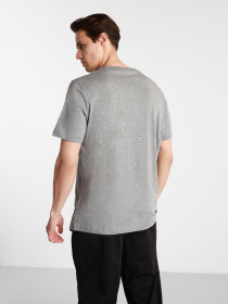 Футболки и поло PUMA Ess модель 85474203 Фото