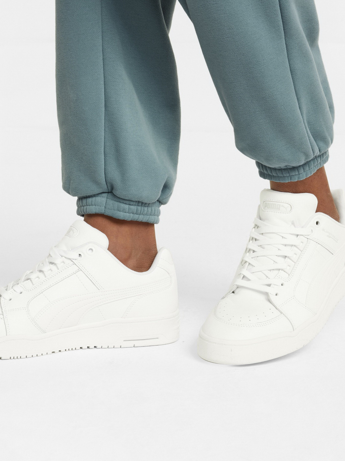 Спортивні штани PUMA Classics Relaxed модель 53505850 Спортивні штани PUMA Classics Relaxed модель 53505850 Фото