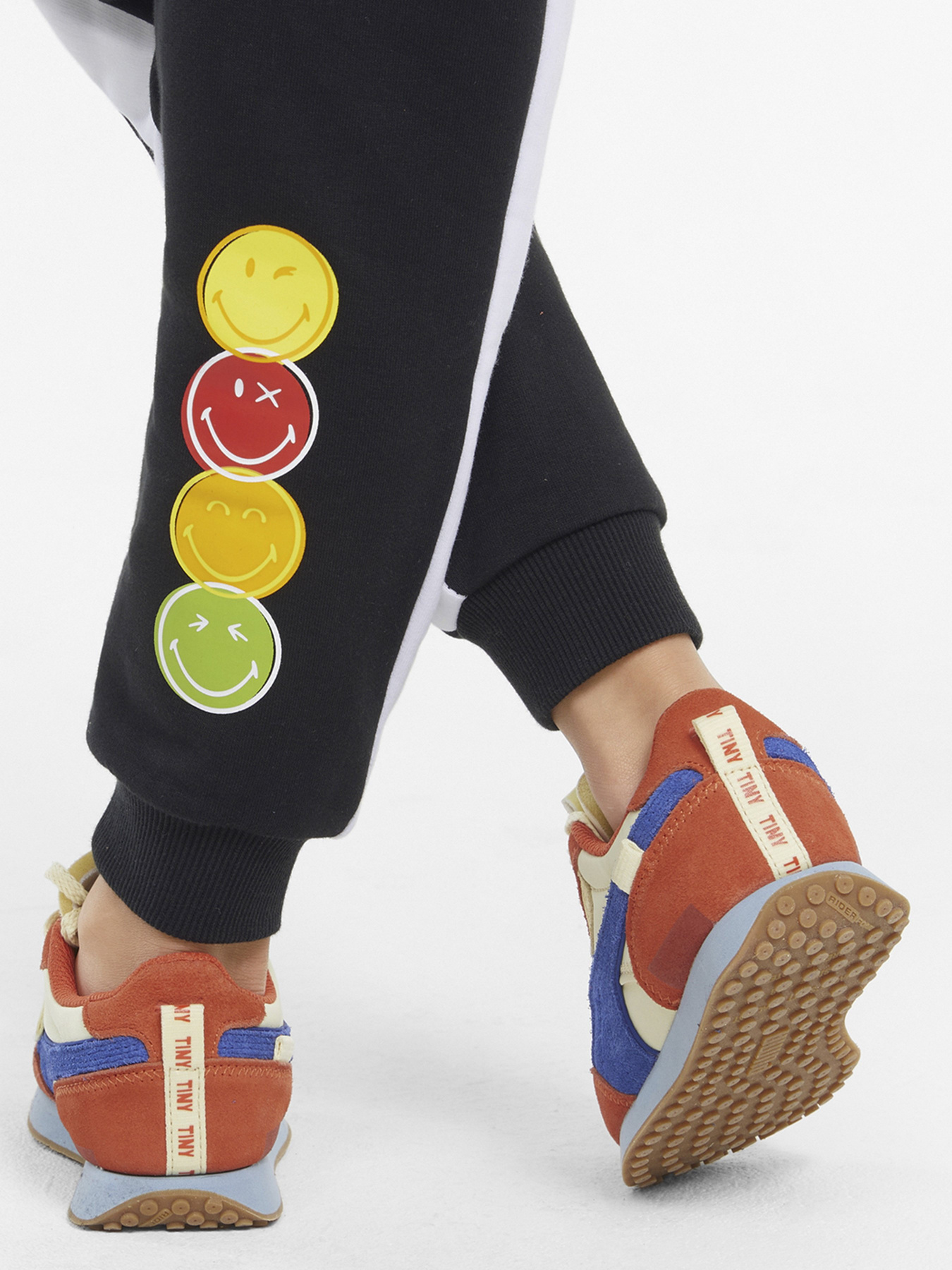 Штаны спортивные PUMA x SMILEYWORLD модель 53341301 Фото