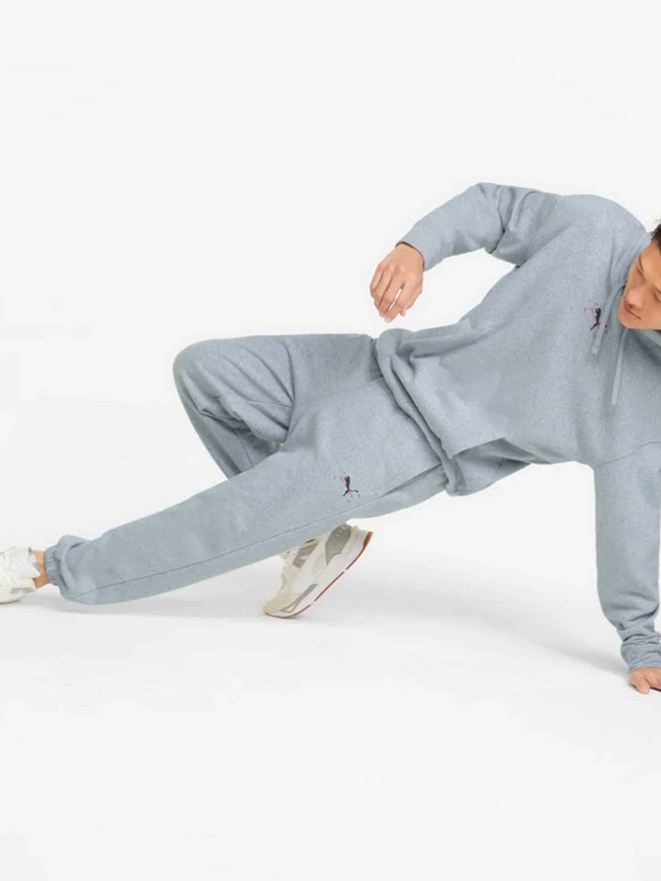 Спортивні штани PUMA RE:Collection модель 53395904 Фото