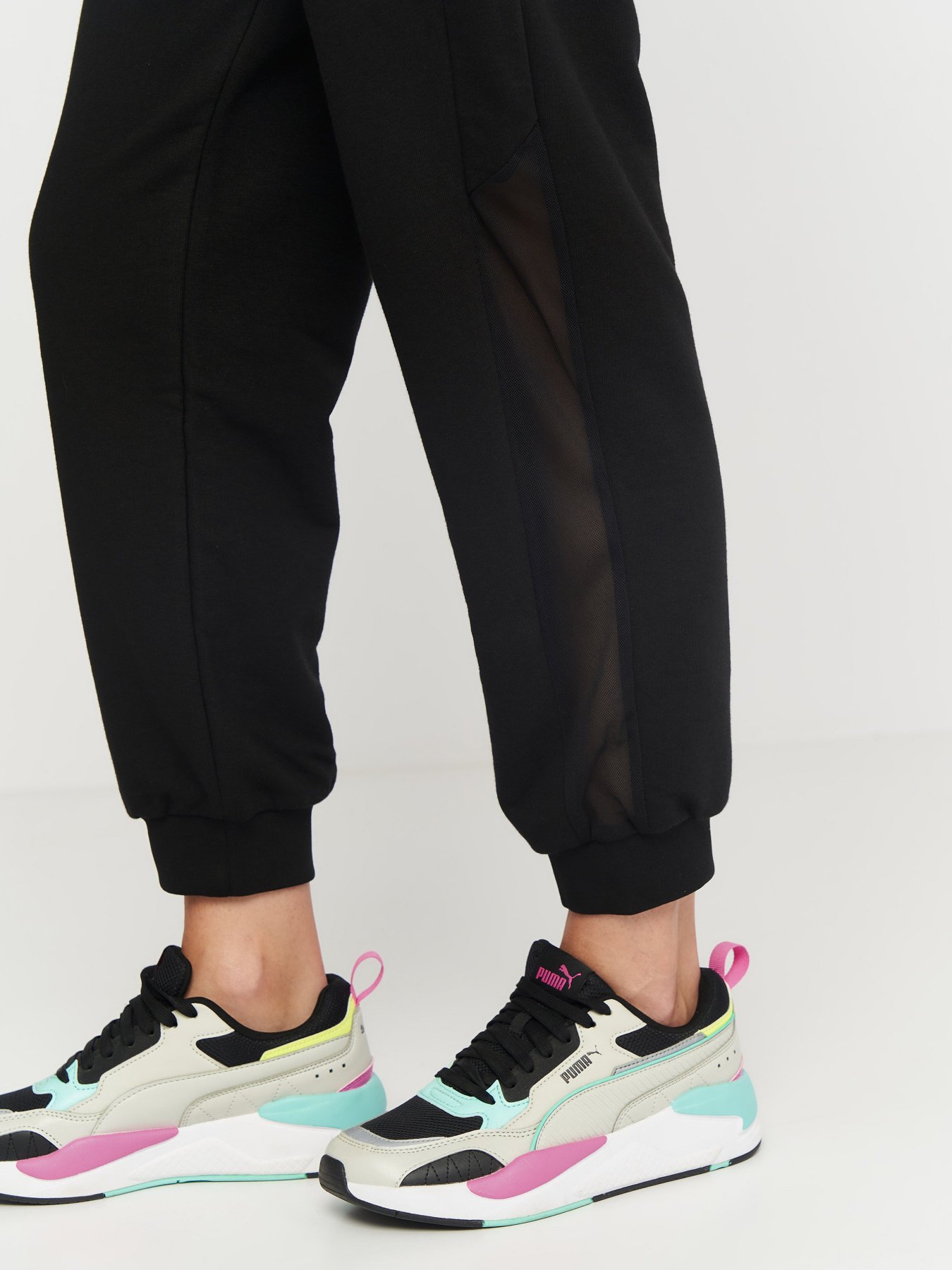 Штаны спортивные PUMA Mesh Panel Pants модель 53740801 Фото