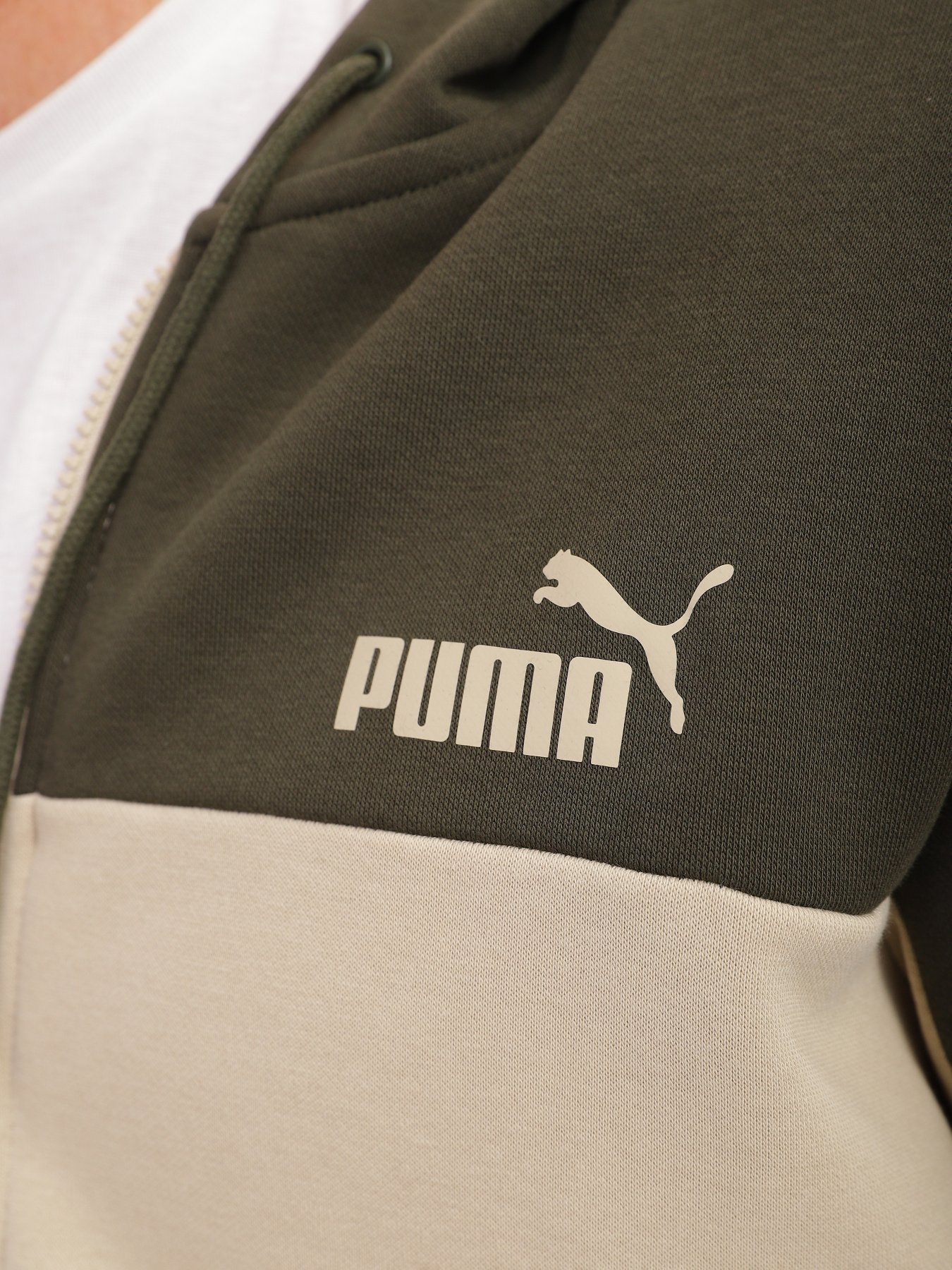 Спортивный костюм PUMA Ess+ Colorblock модель 67003764 Фото