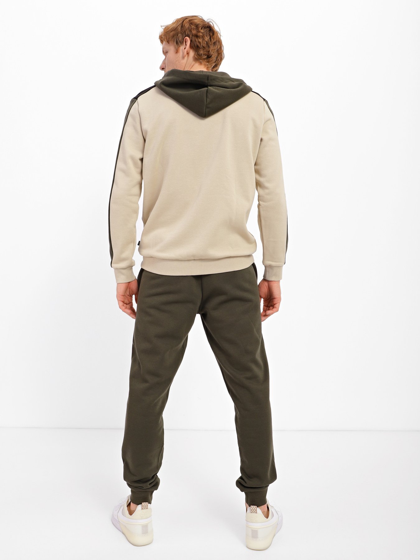 Спортивный костюм PUMA Ess+ Colorblock модель 67003764 Спортивный костюм PUMA Ess+ Colorblock модель 67003764 Фото