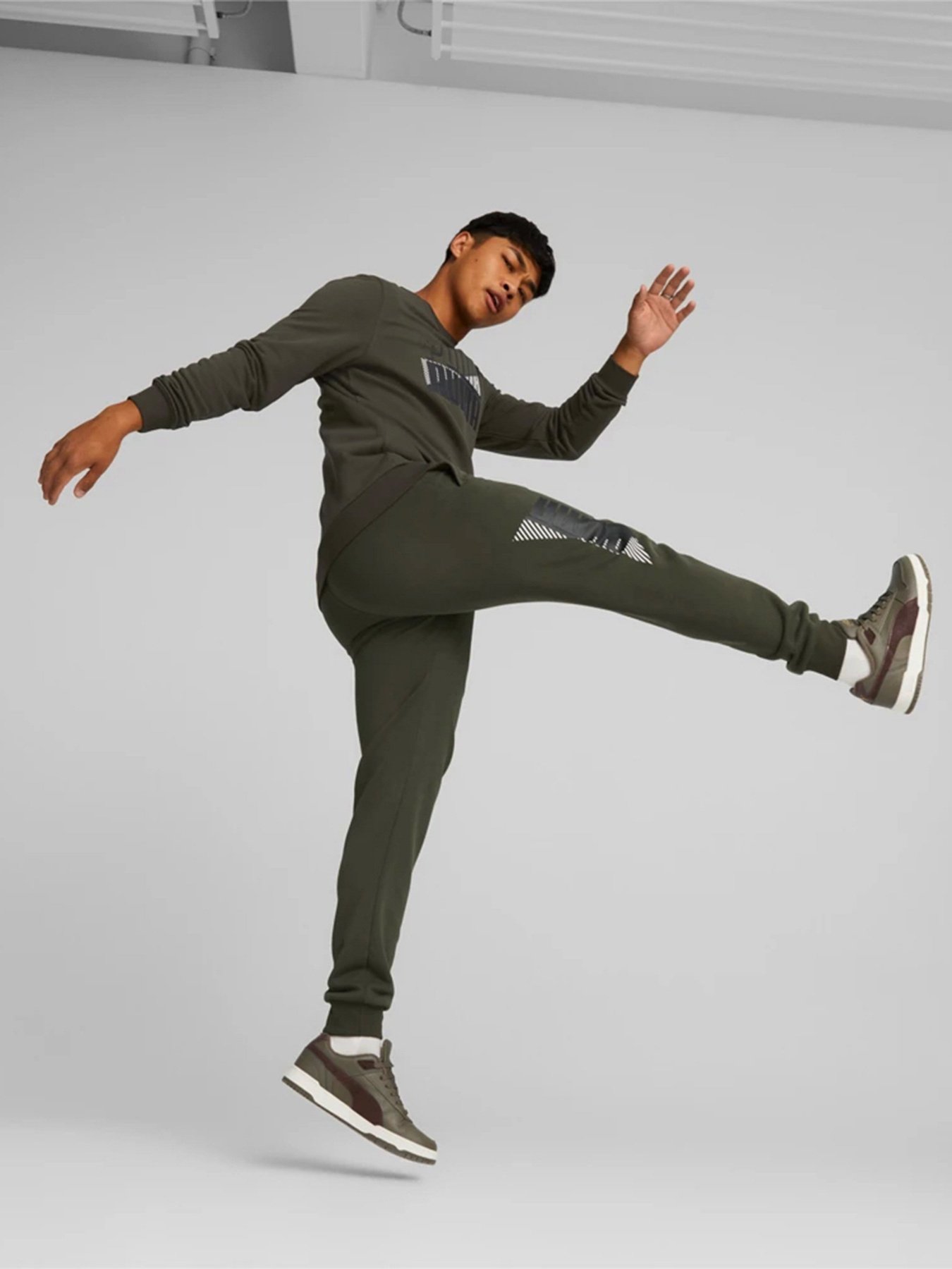 Штаны спортивные PUMA Power Logo модель 84979670 Фото