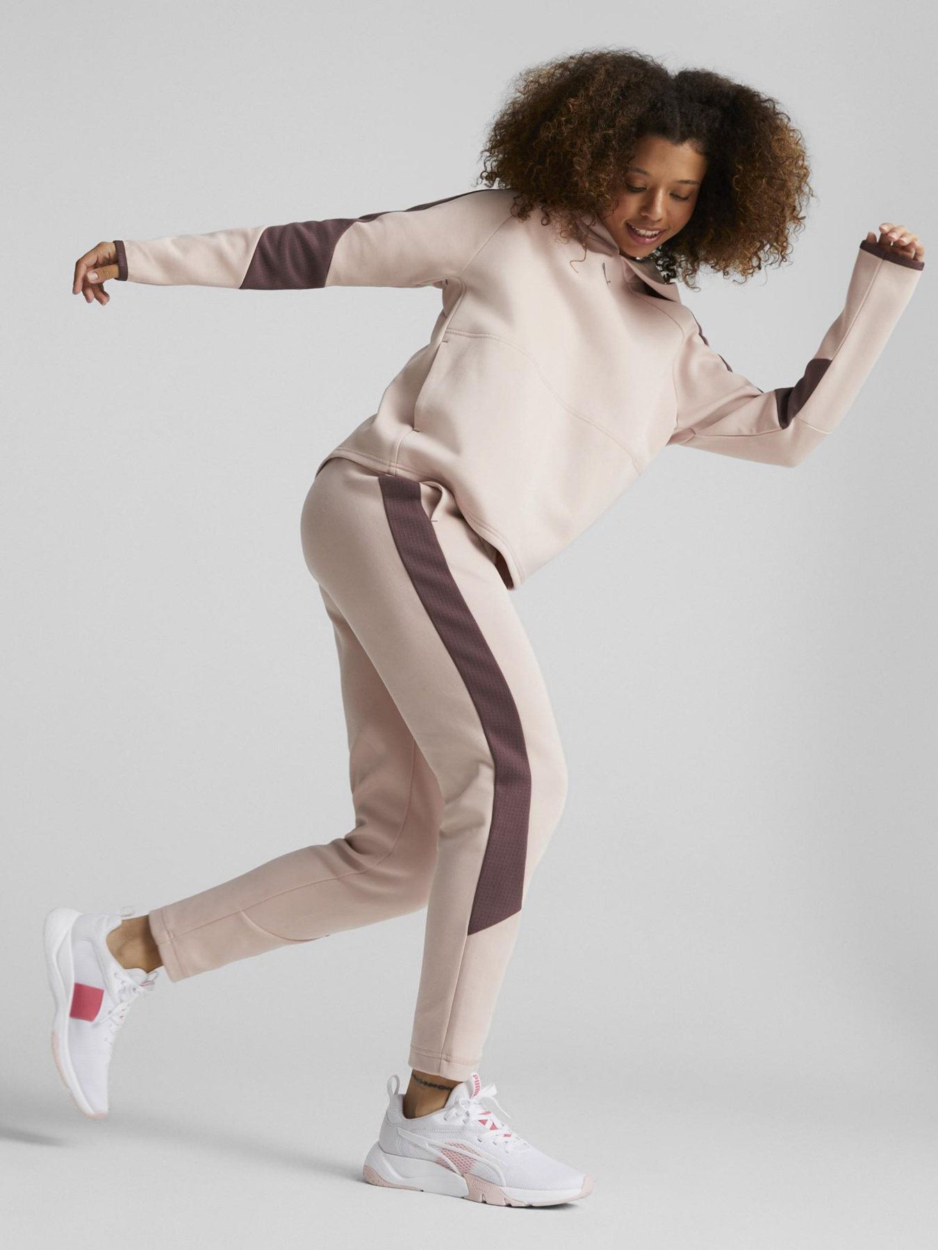 Худи PUMA Evostripe модель 84980847 Худи PUMA Evostripe модель 84980847 Фото