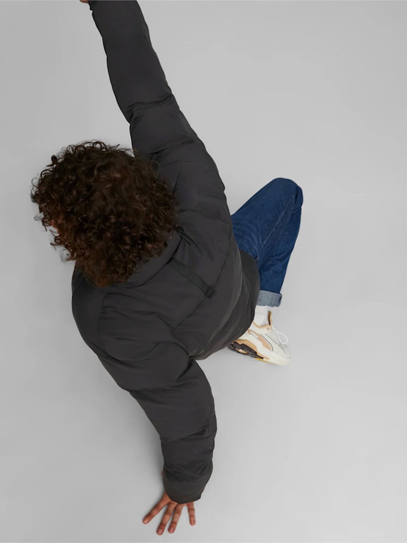 Зимова куртка PUMA Classics Oversized Puffer модель 53557301 Фото