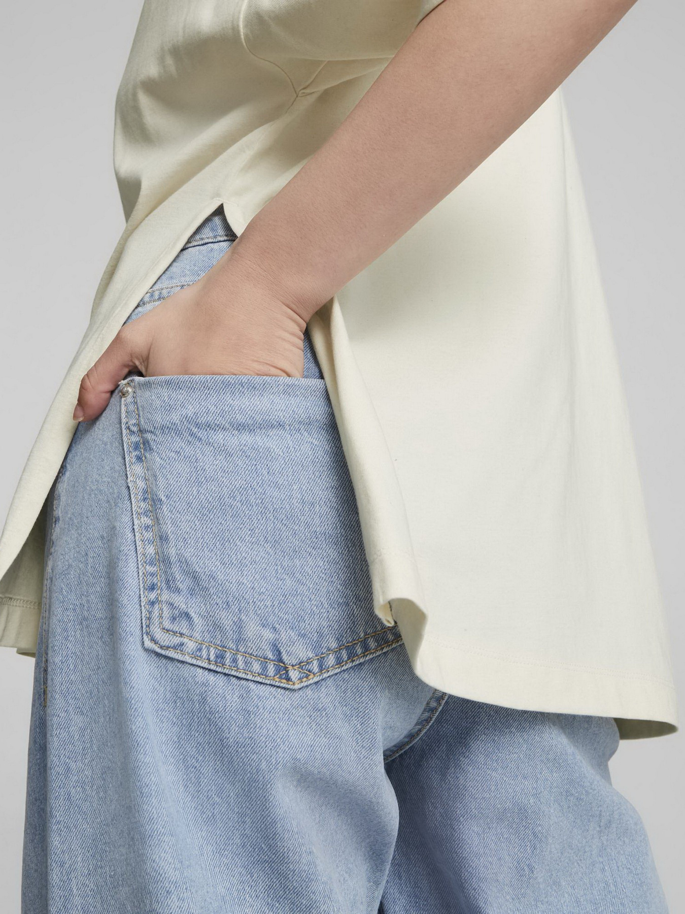 Футболка PUMA Classics Oversized модель 53568099 Фото