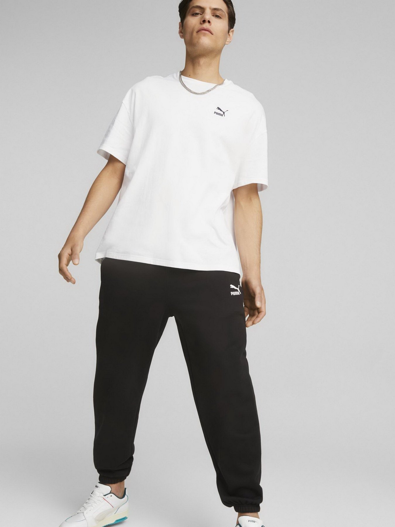 Футболка PUMA Classics Oversized модель 53623602 Фото