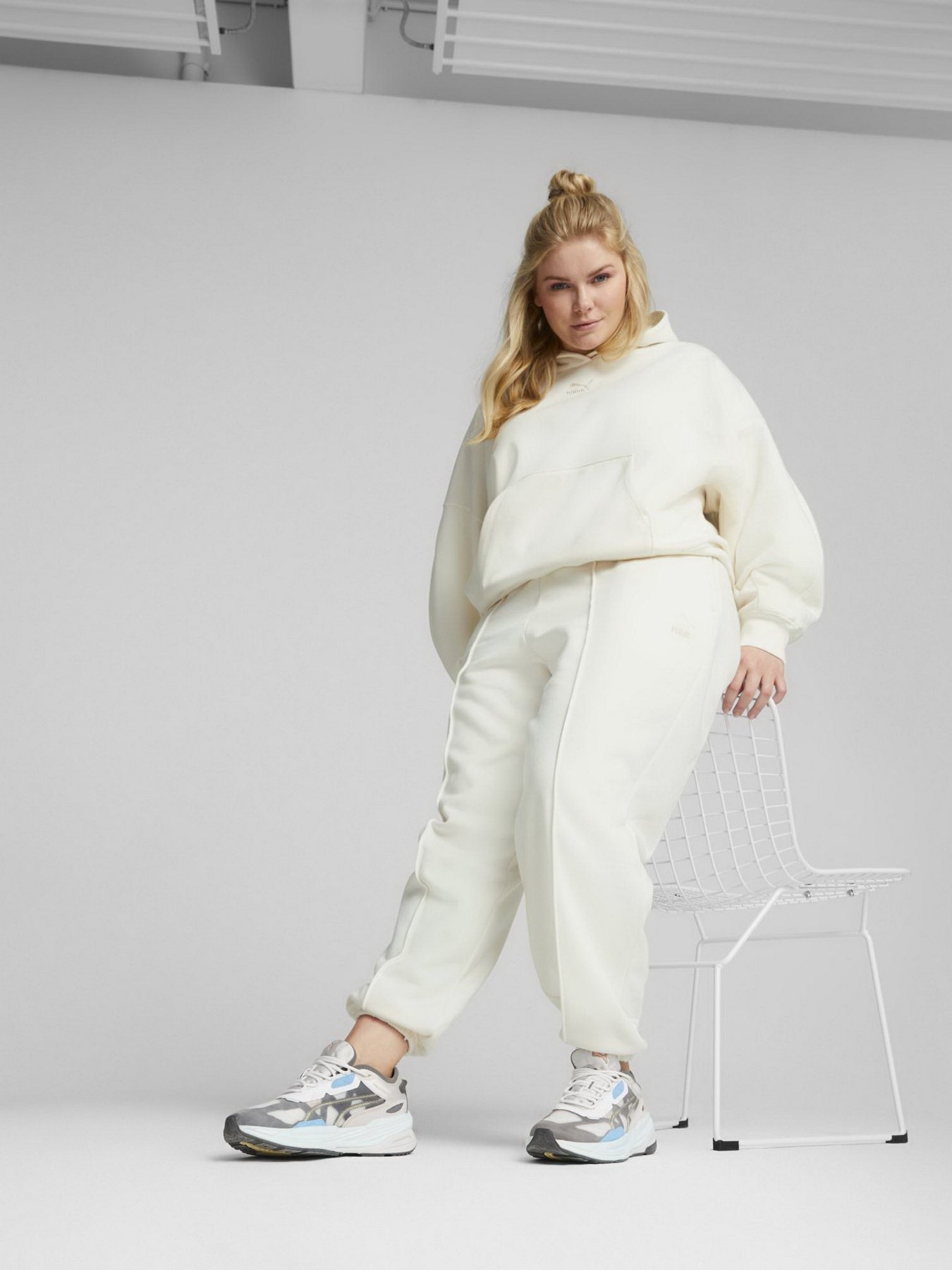 Спортивні штани PUMA Classics модель 67175199 Фото