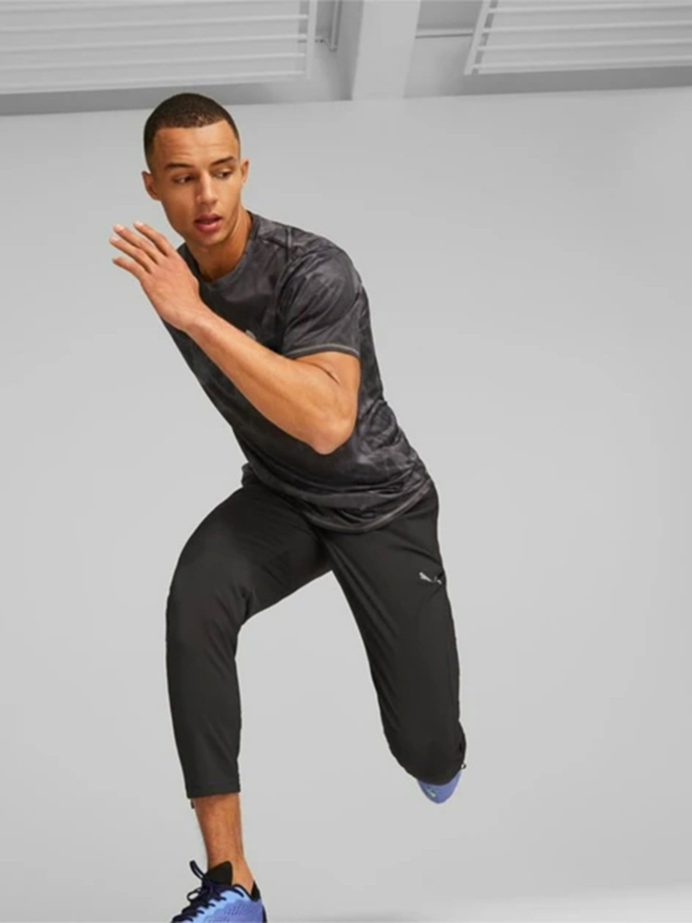 Спортивна футболка PUMA Run Favorite Aop модель 52326801 Фото