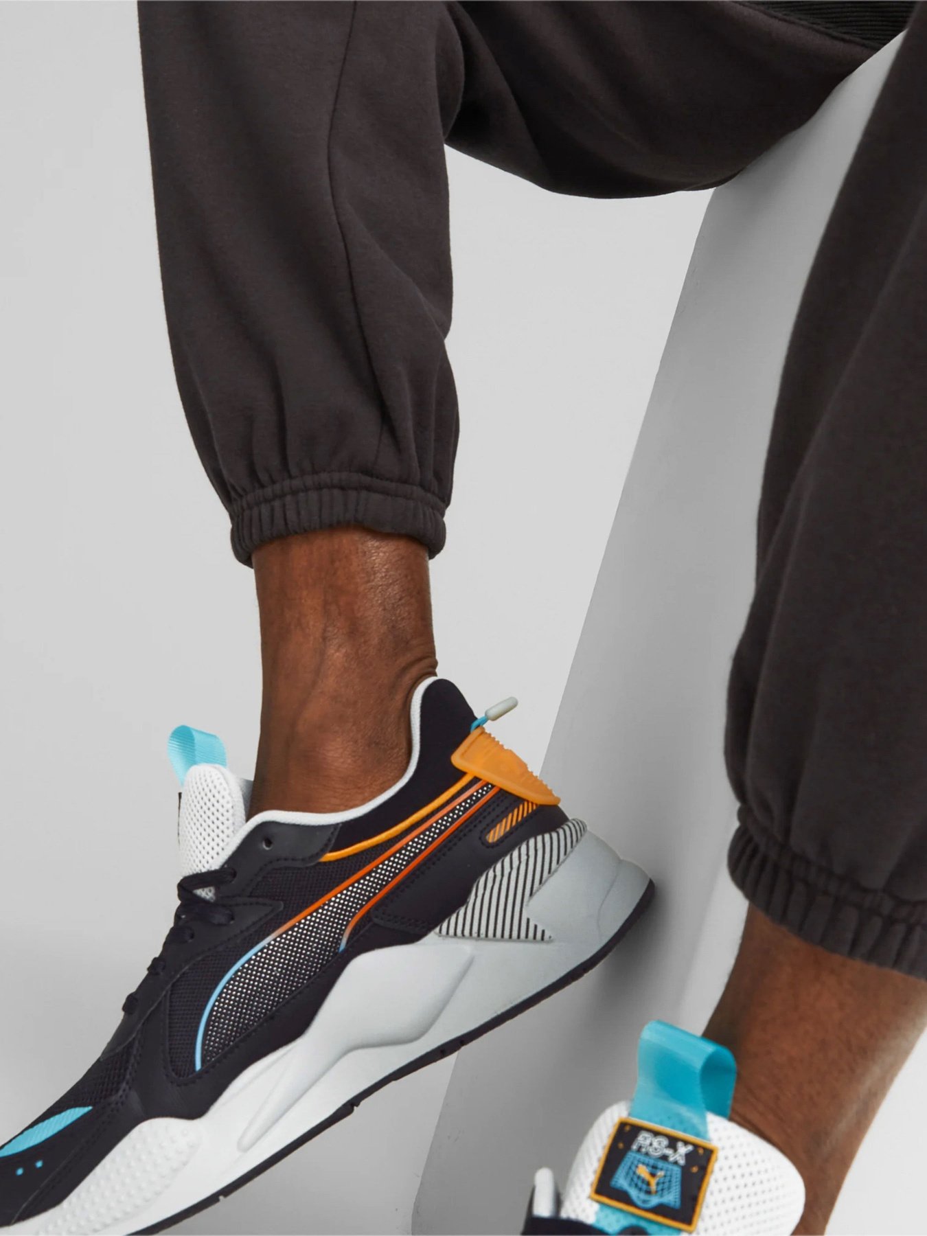 Штаны спортивные PUMA Downtown модель 53825001 Фото