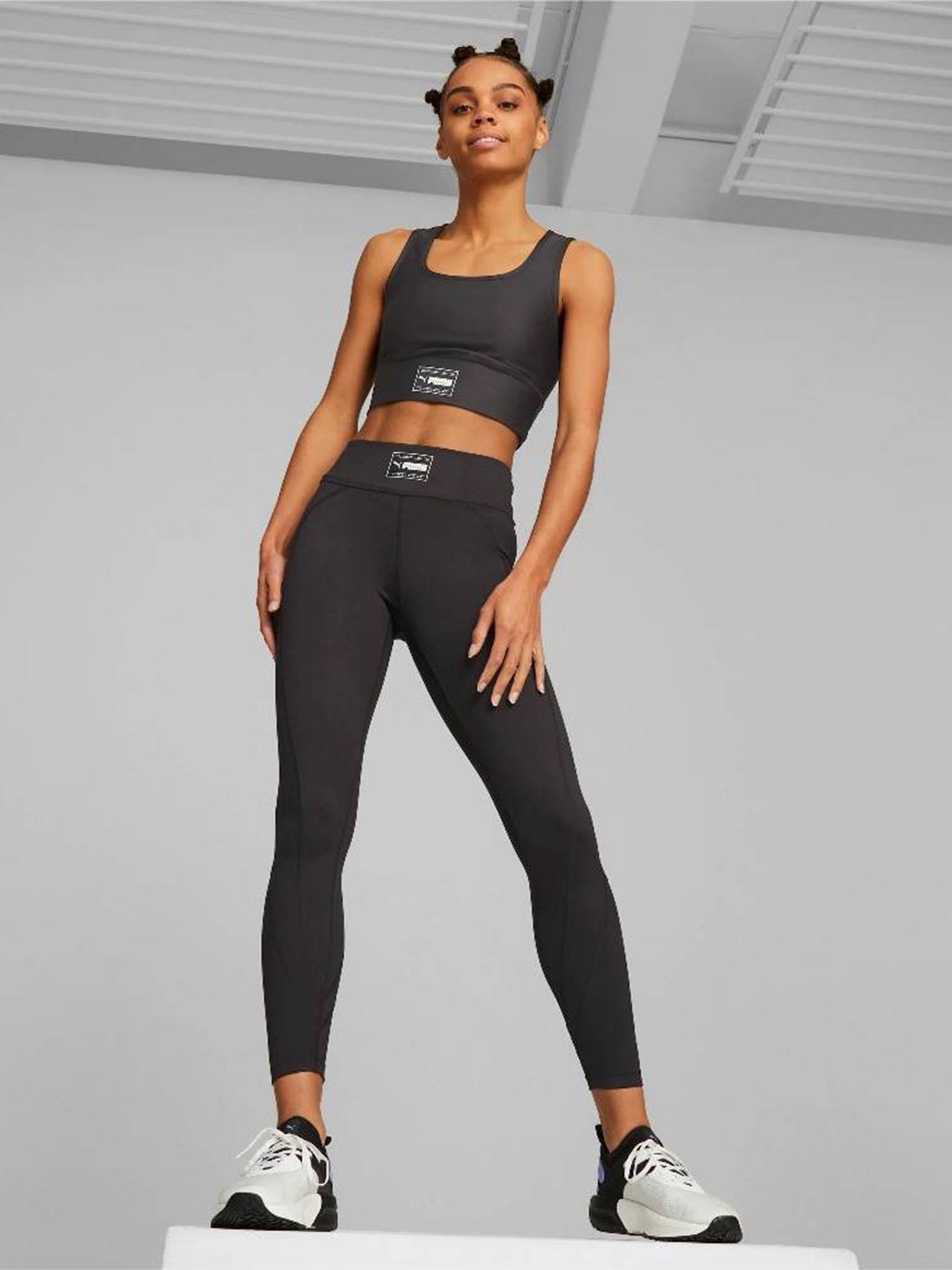 Спортивный топ PUMA FIT SKIMMER модель 52307701 Фото