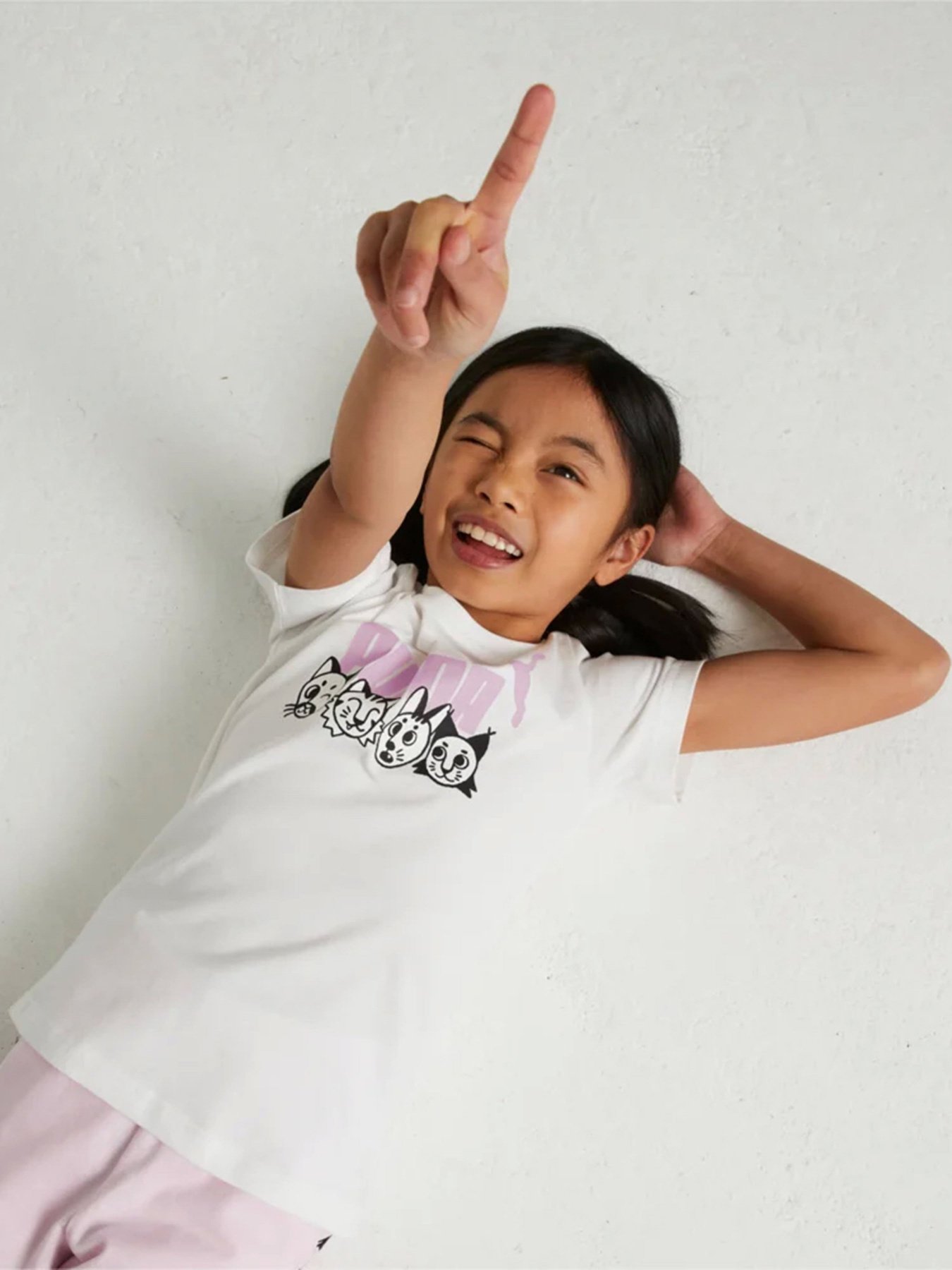 Футболка PUMA ESS+ модель 67334602 Фото