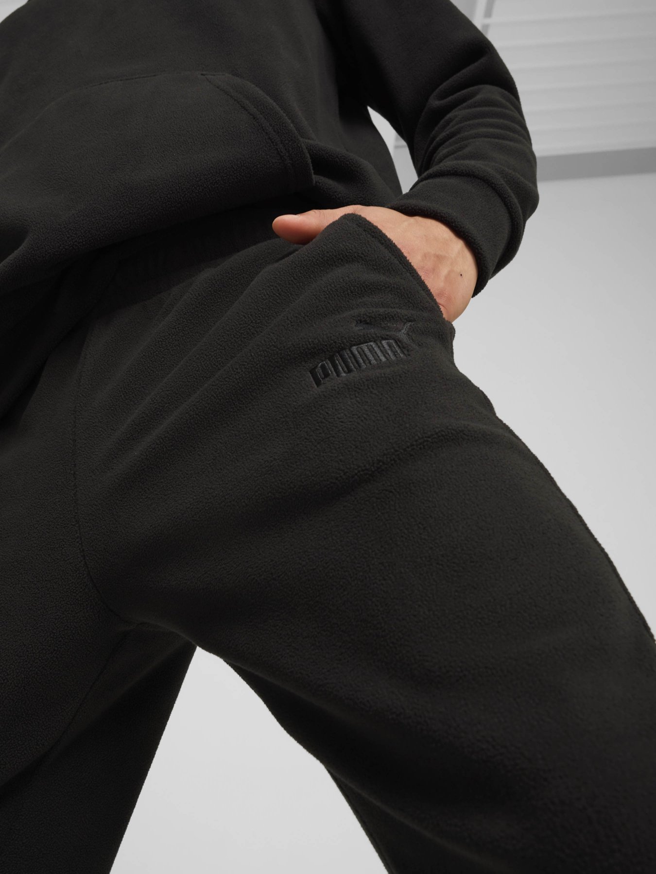 Штаны спортивные PUMA Essentials Elevated Polarfleece модель 68189401 Фото