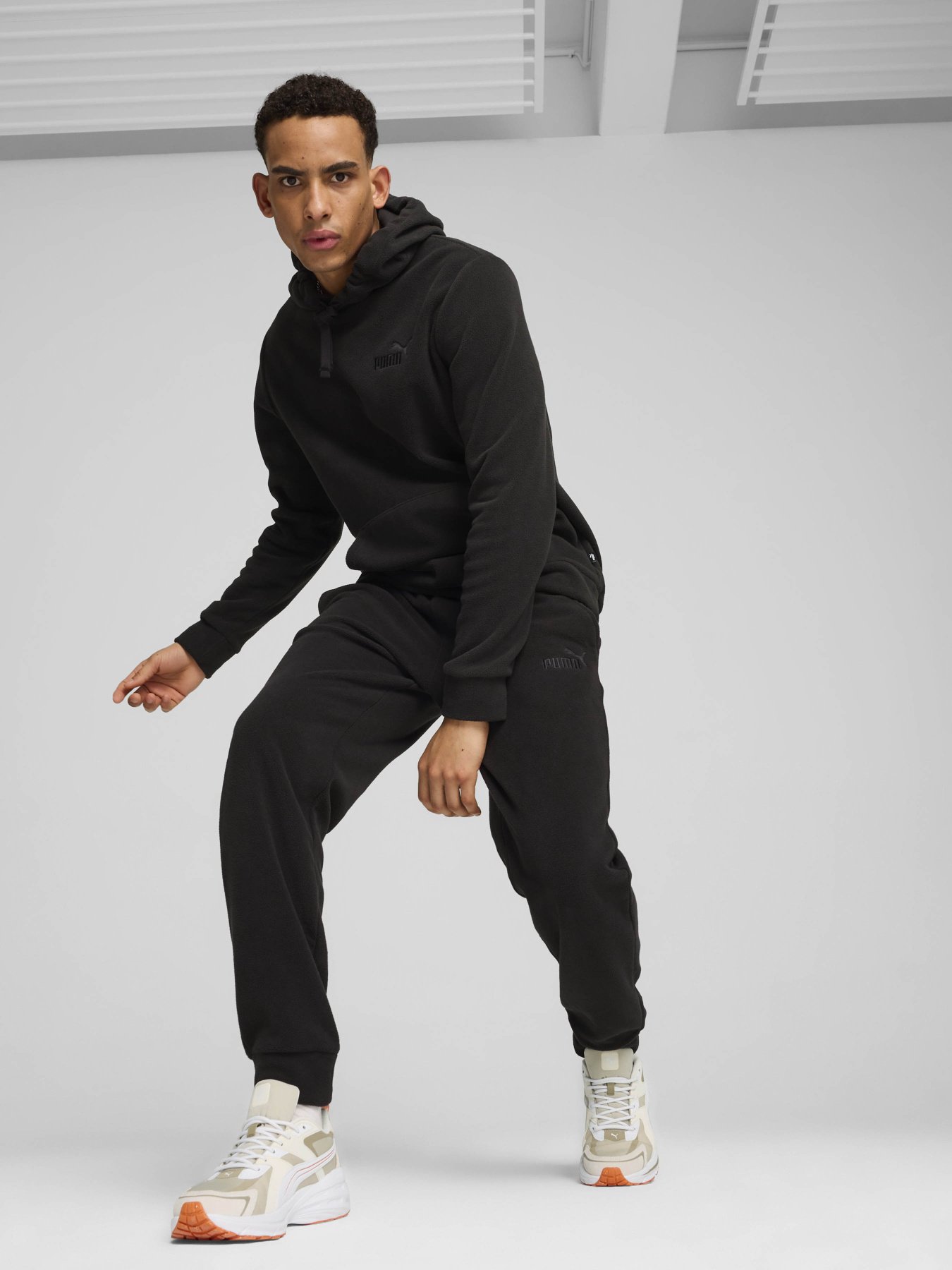 Штаны спортивные PUMA Essentials Elevated Polarfleece модель 68189401 Фото