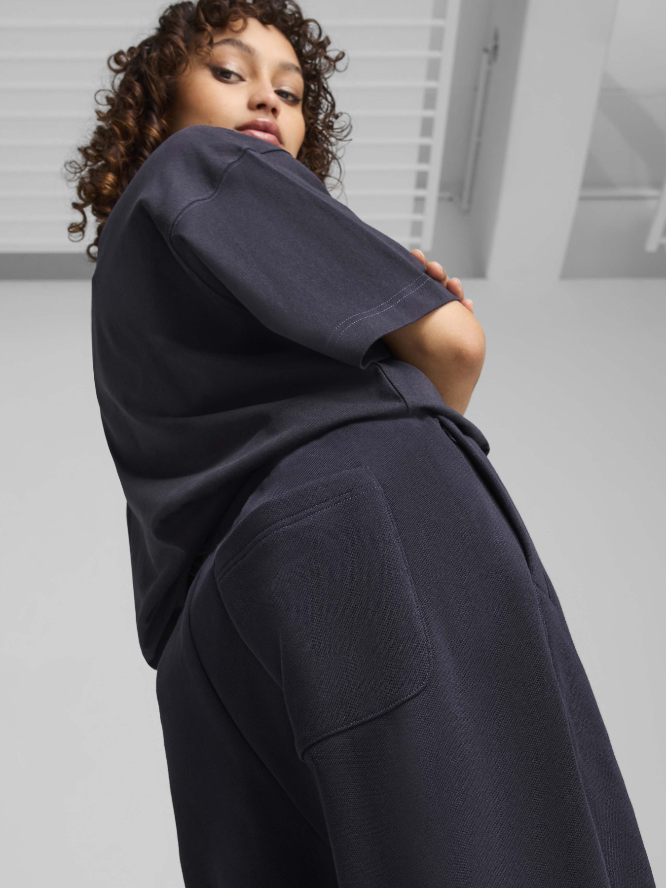 Штаны спортивные PUMA PREMIUM ESSENTIALS RELAXED GRA модель 62966916 Фото