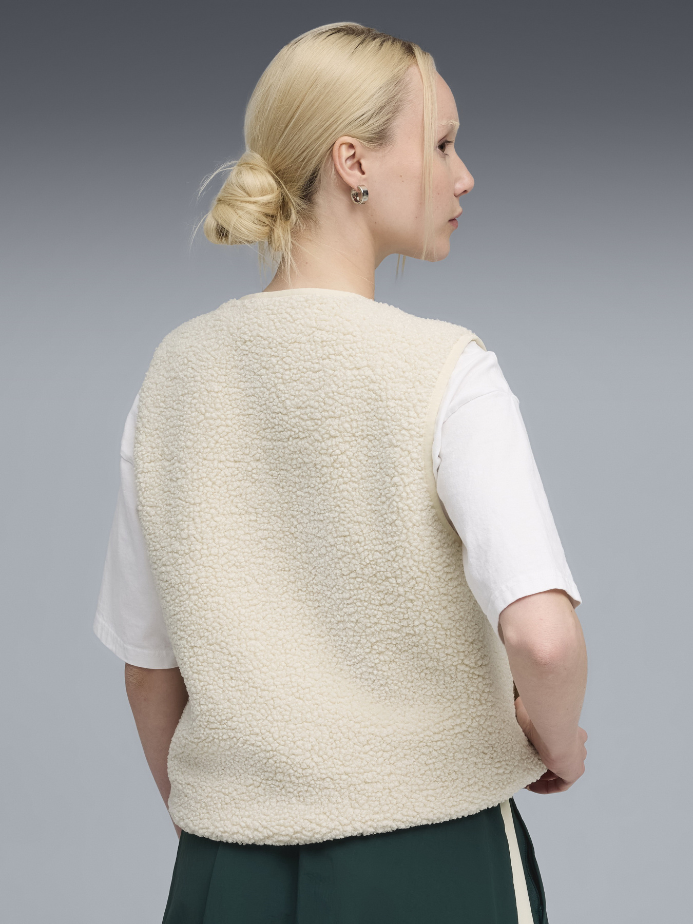 Жилет PUMA WARDROBE ESS модель 63348687 Фото