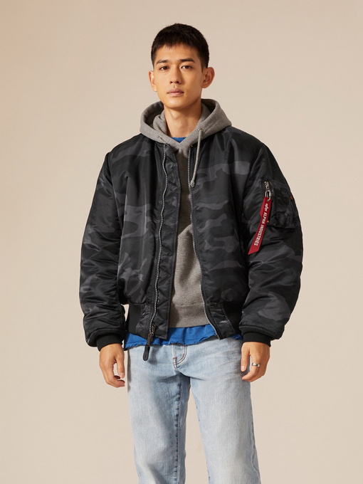 Бомбер Alpha Industries MA-1 модель MJM21000C1_942 Фото