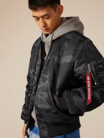 Бомбер Alpha Industries MA-1 модель MJM21000C1_942 Фото