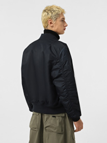 Бомбер Alpha Industries MA-1 модель MJM21000C1_410 Фото