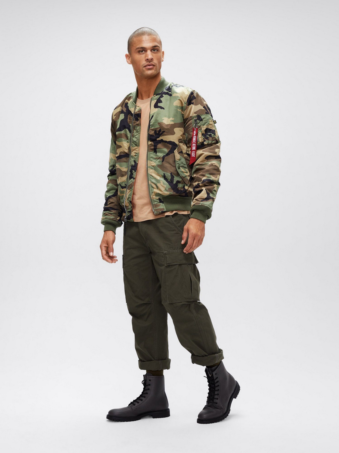 Бомбер Alpha Industries МА-1 SLIM FIT  модель MJM44530C1_961 Фото