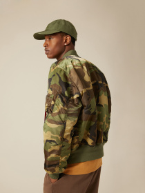 Бомбер Alpha Industries Ma-1 модель MJM21000C1_961 Фото