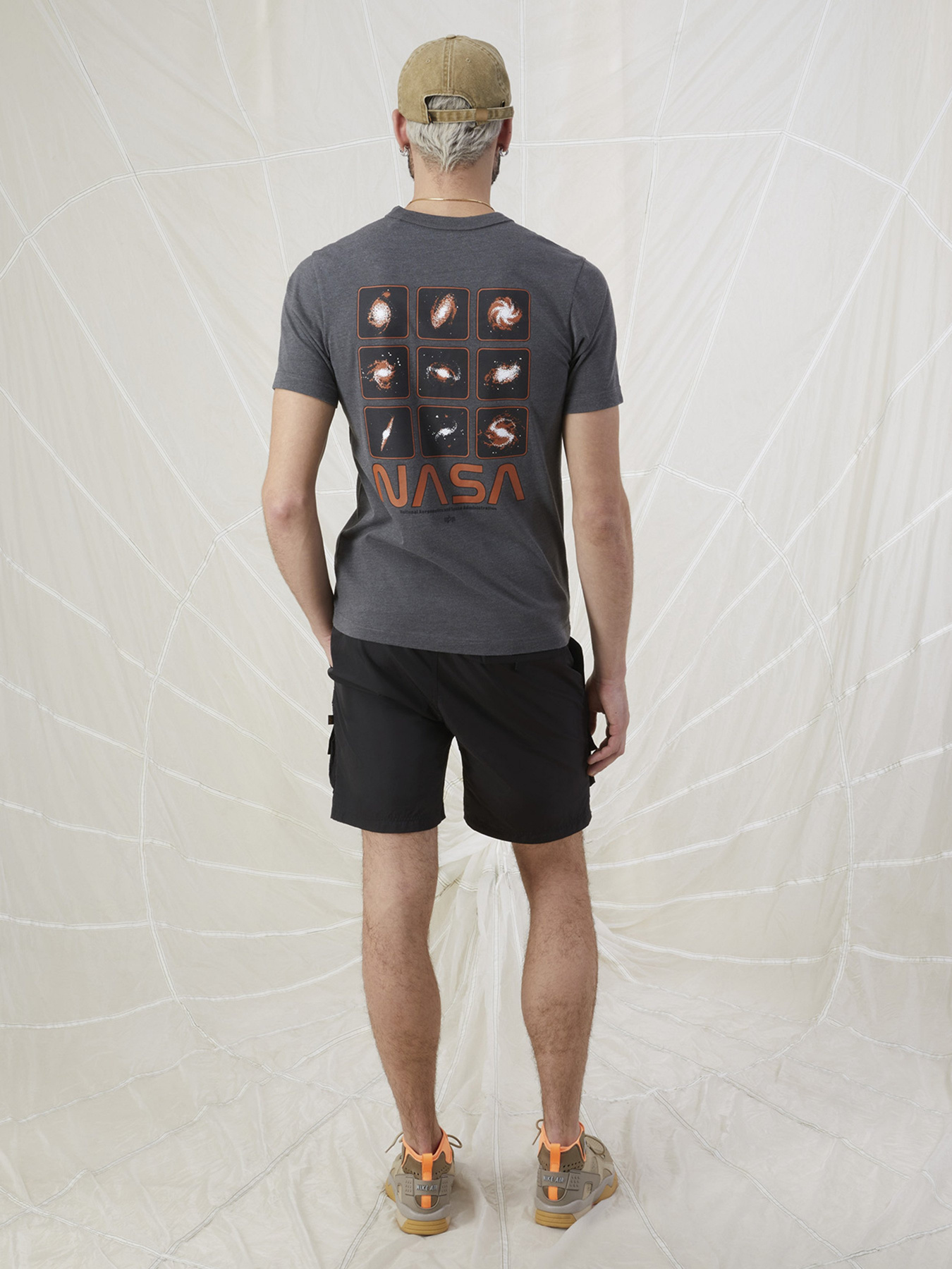 Футболка Alpha Industries NASA Galaxy модель ETN53000C1_072 Фото